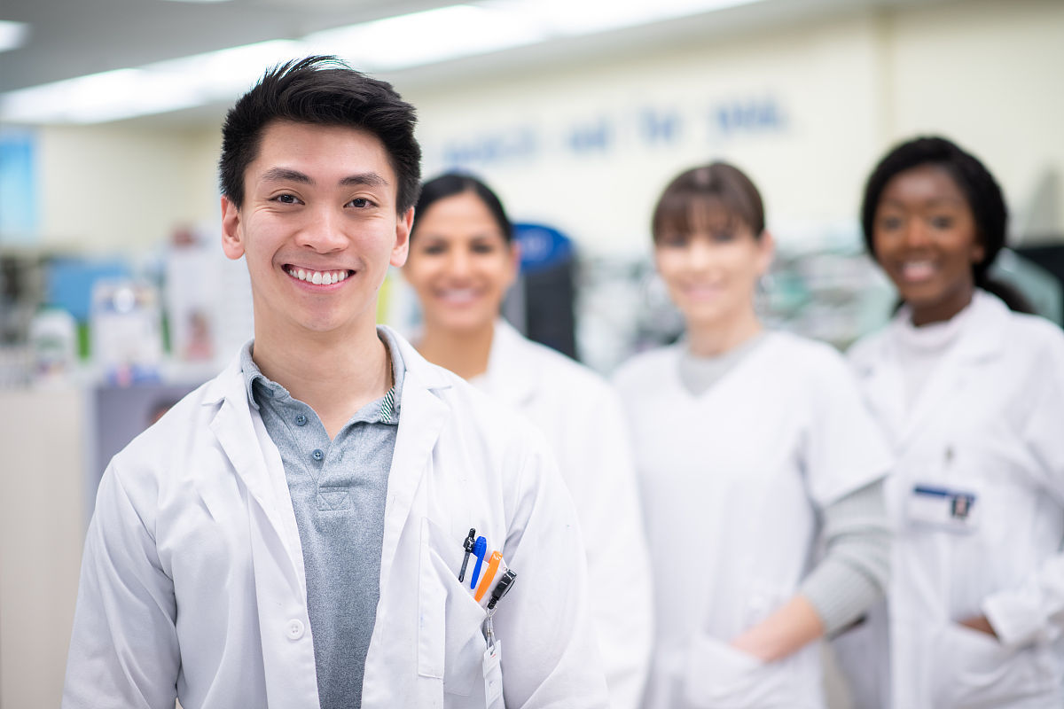 医药企业商务经理必备技能：全面解析十项核心能力