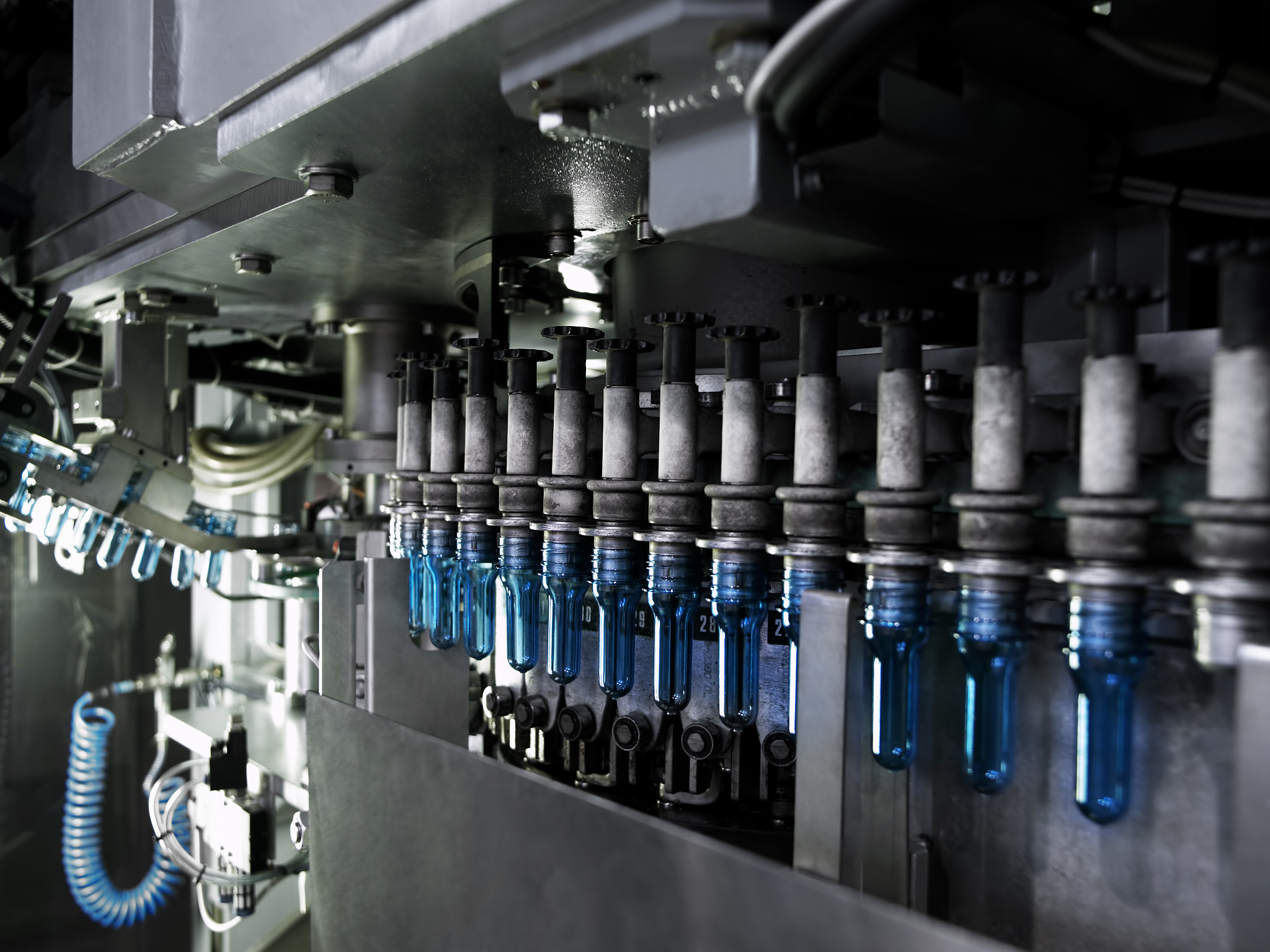 注塑、热塑、挤出成型：三种塑料生产工艺的对比