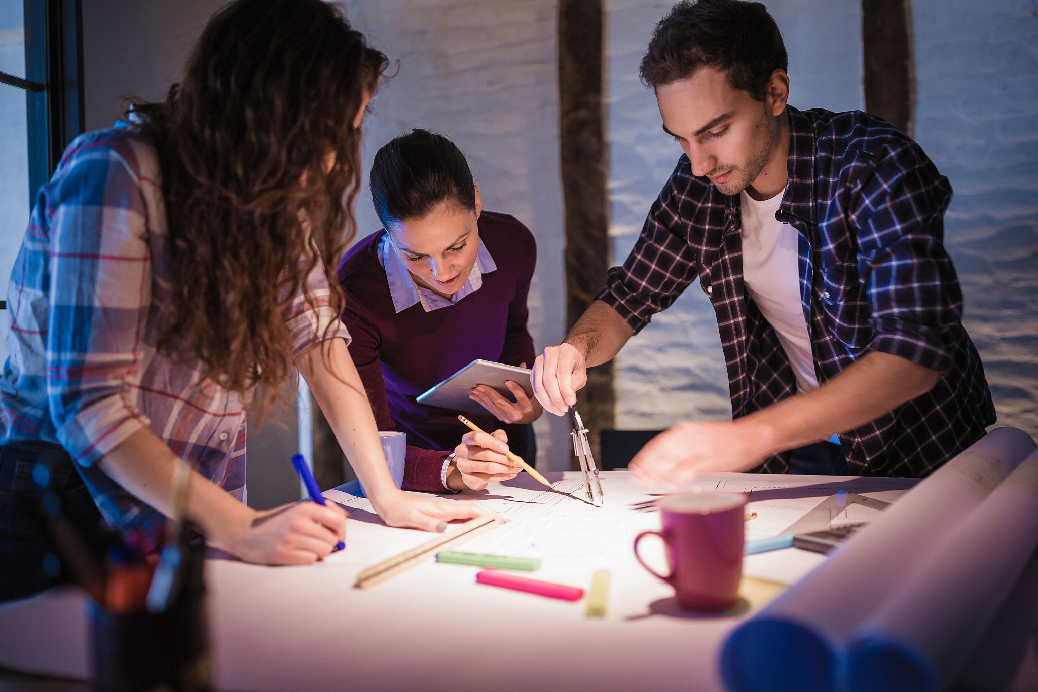 初三学生自我鉴定：学习认真，沟通能力强，自律能力强