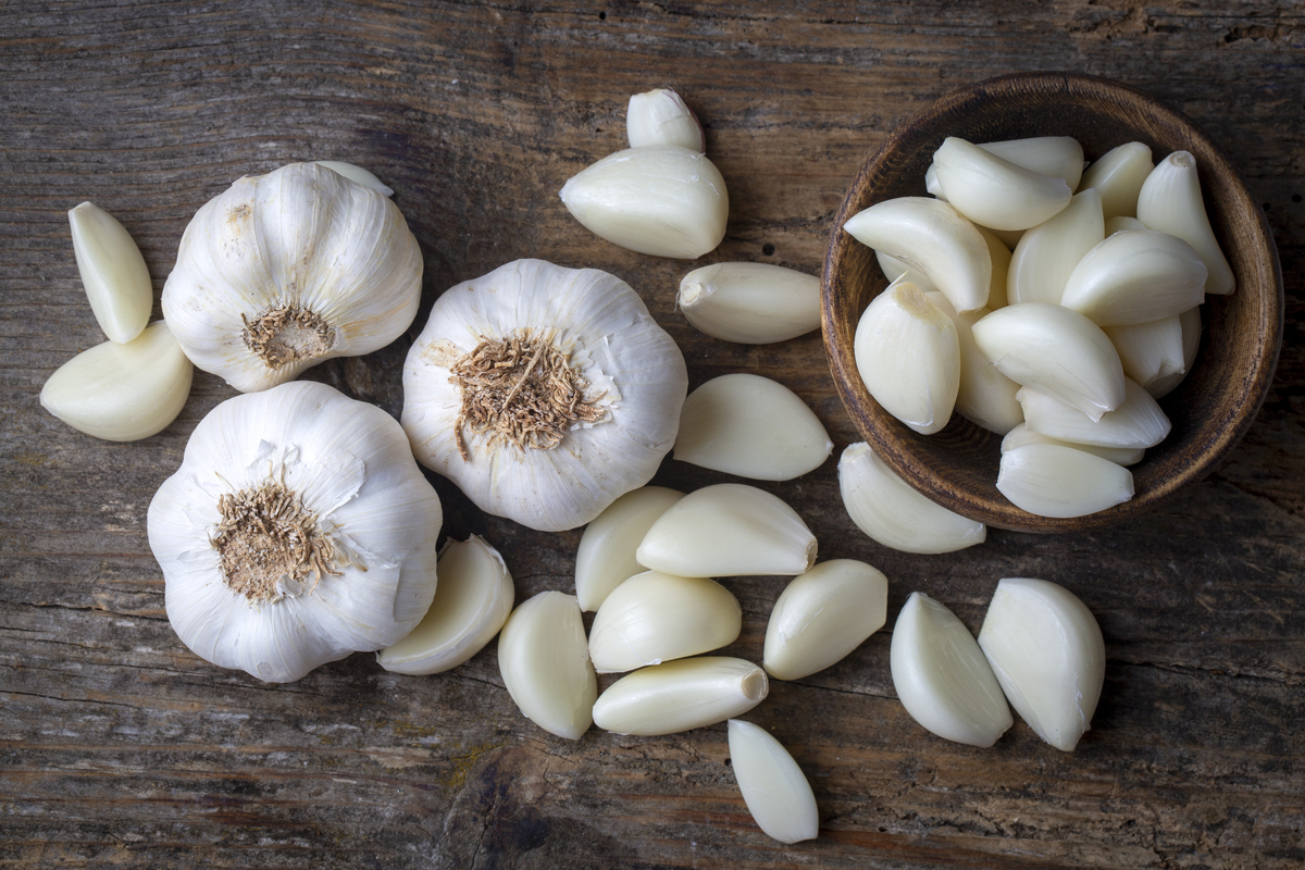 大蒜粘了怎么办？还能吃吗？