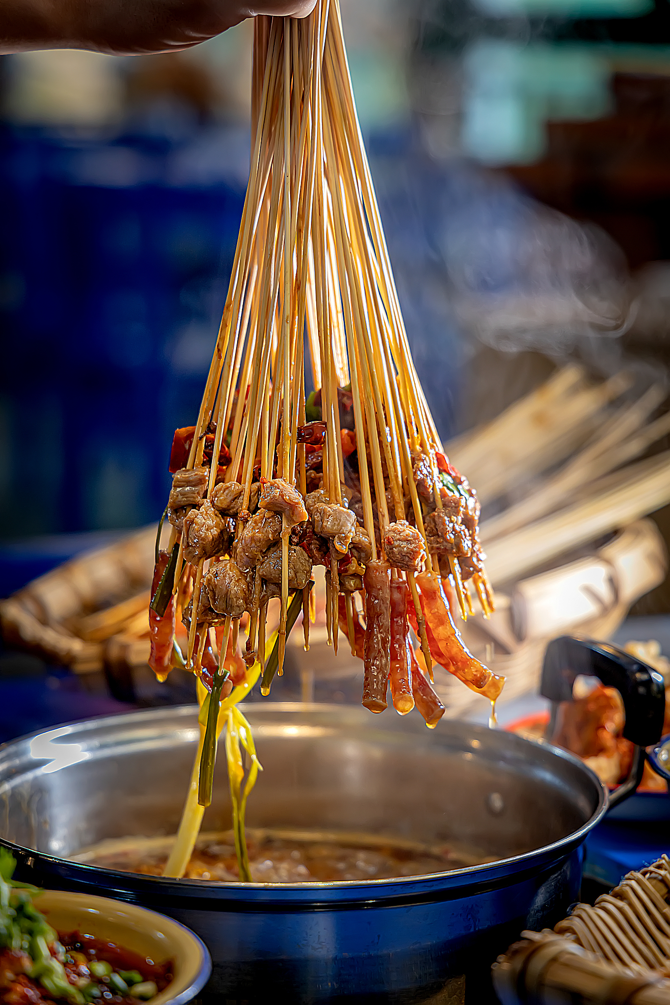 帮我输出一份成都旅行的美食计划大约五天