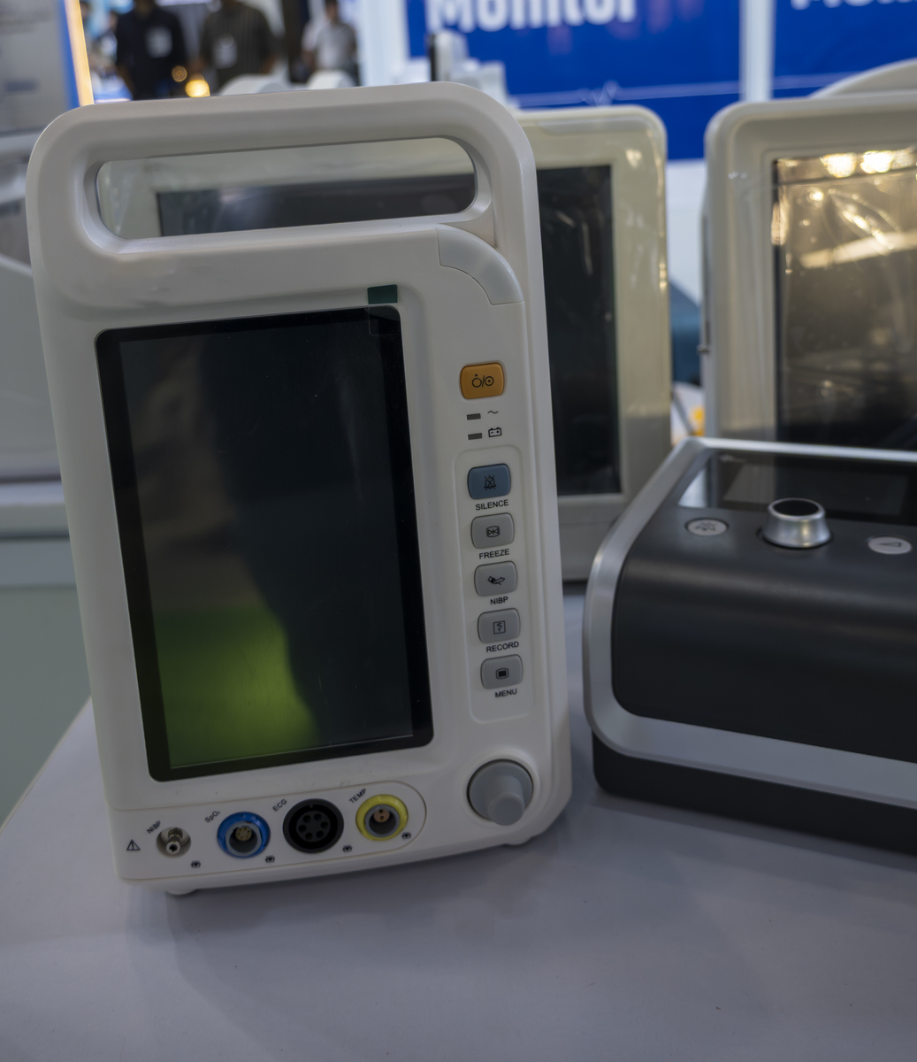 Semi-Indirect Meter 规格要求：数字分析仪，电压 80-570 VAC，电流 0.5A，符合 IEC 62053-22, IEC62053-21, IEC62053-23, EN50470-3 等标准
