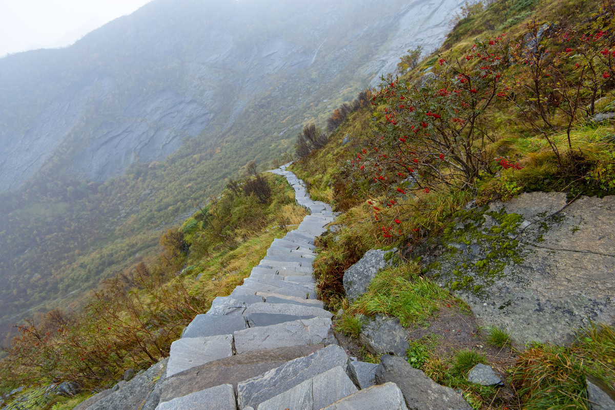 凉帽山：川西第一山，登山徒步胜地
