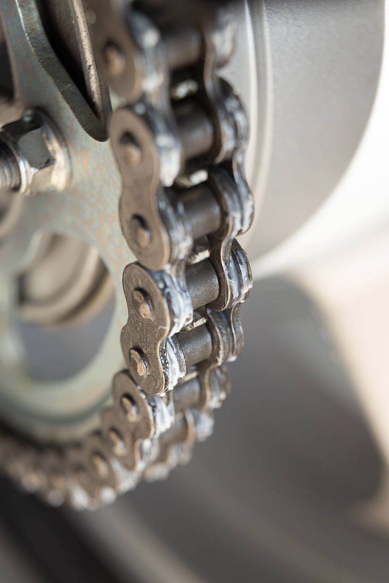 踏板女装摩托车前轮空转几圈空转几圈是正常的医回答加拓展。