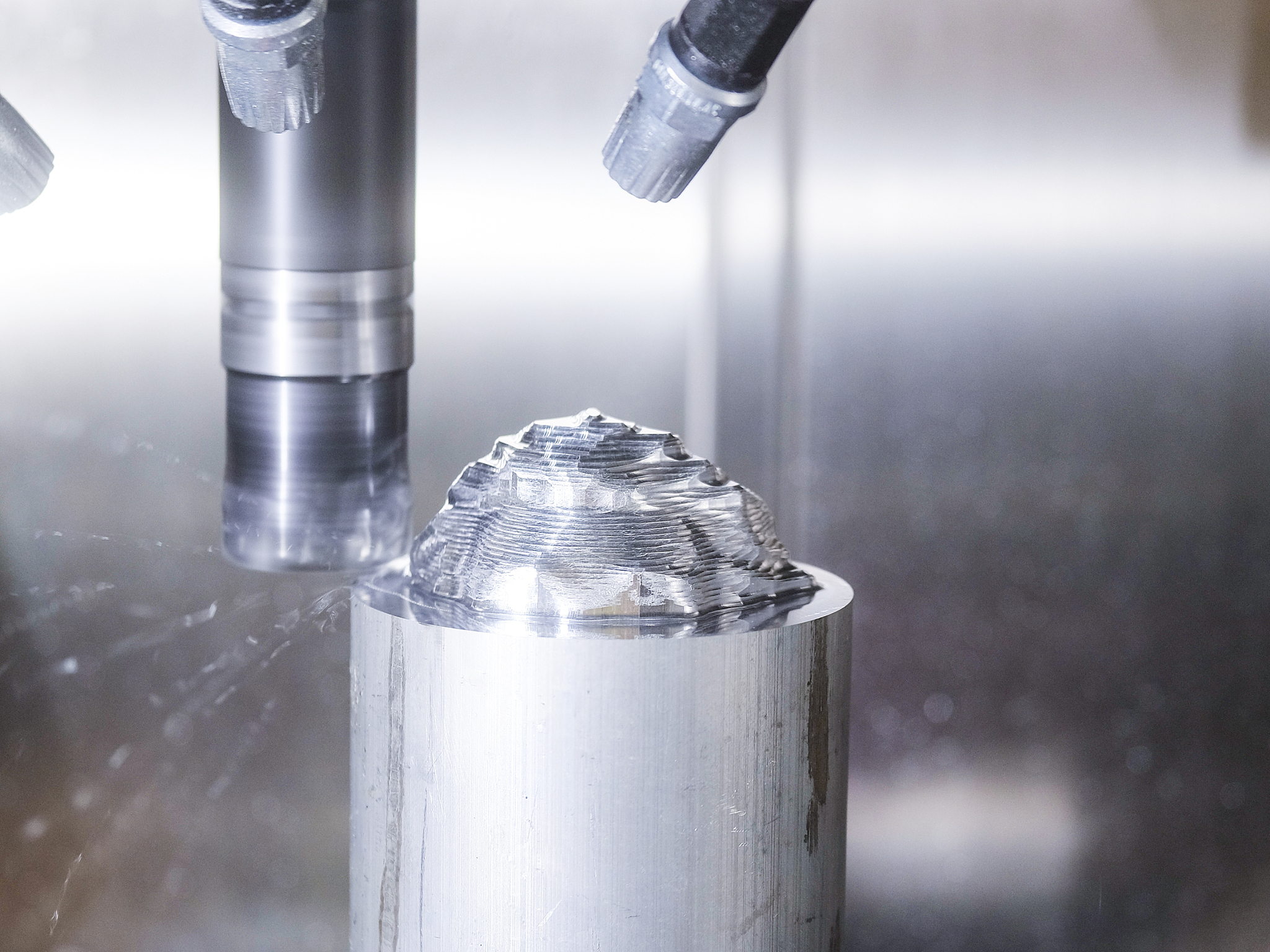 高速钢铣刀TiN涂层：为什么选择化学汽相沉积？