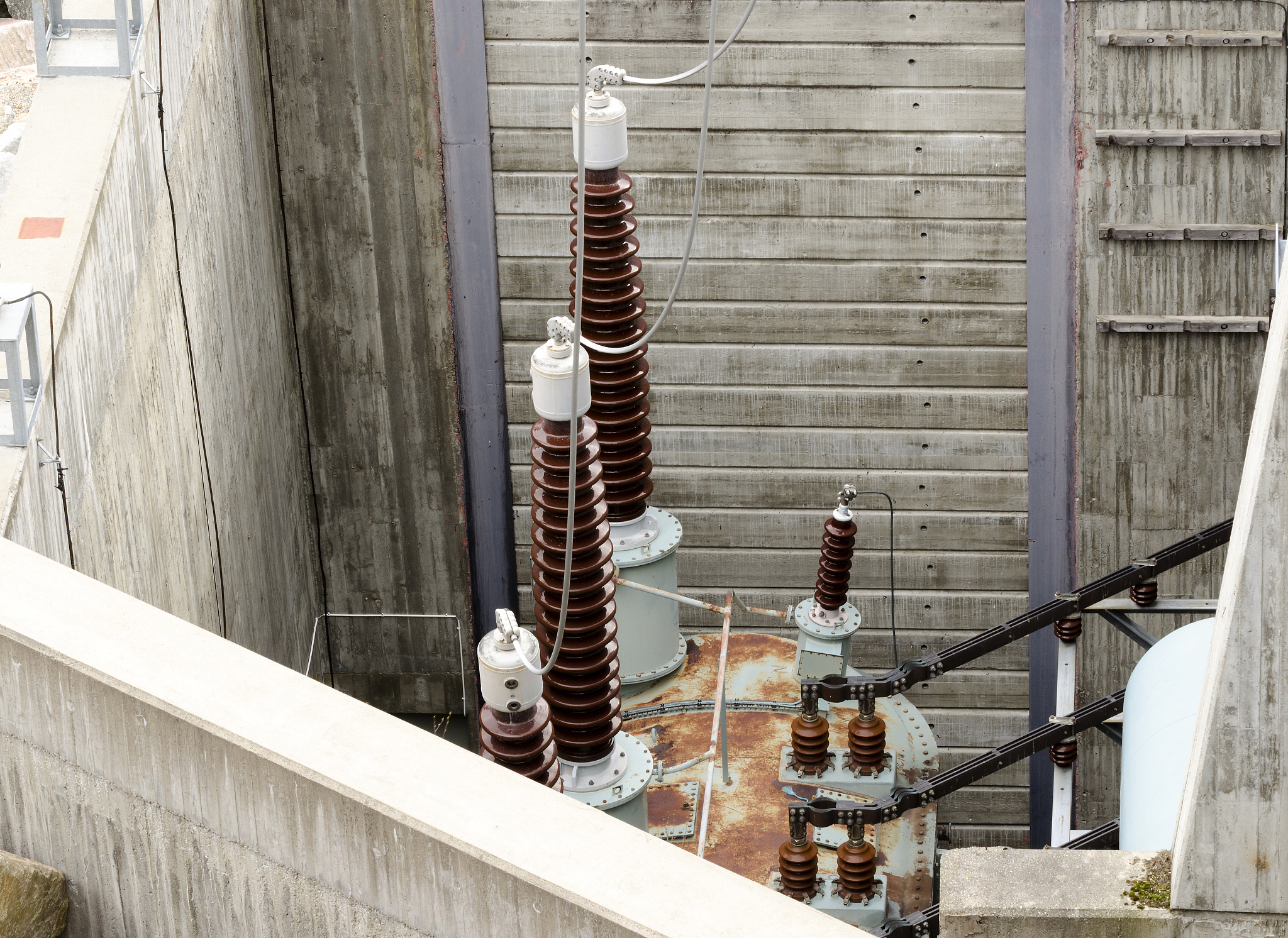 630KVA变压器分5路用什么电缆？选择指南