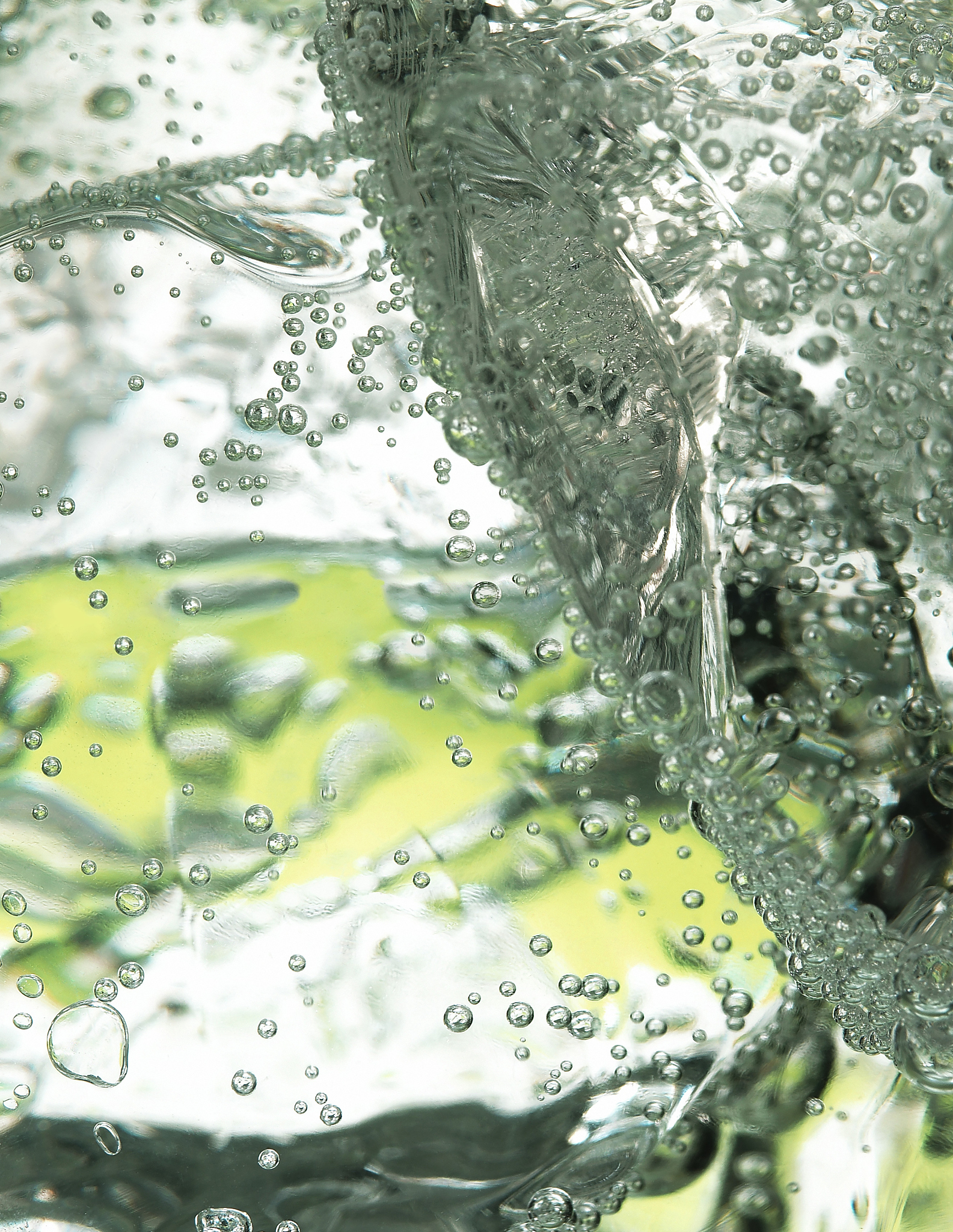 分手后如何振作？专心赚钱发展自己！