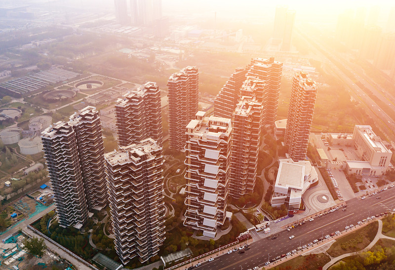 高端住宅项目价格：物业管理成本影响分析