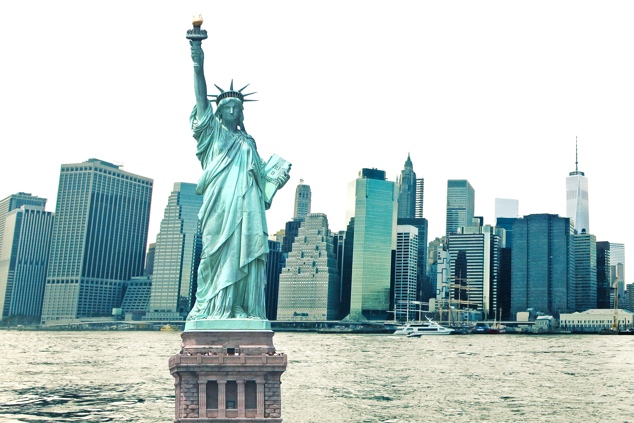 new york city skyline statue of liberty