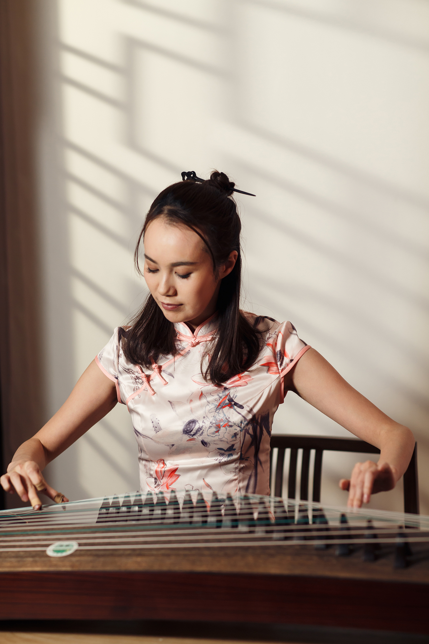 女生学习什么传统乐器有气质 简易可通过自学的传统乐器；：：；；