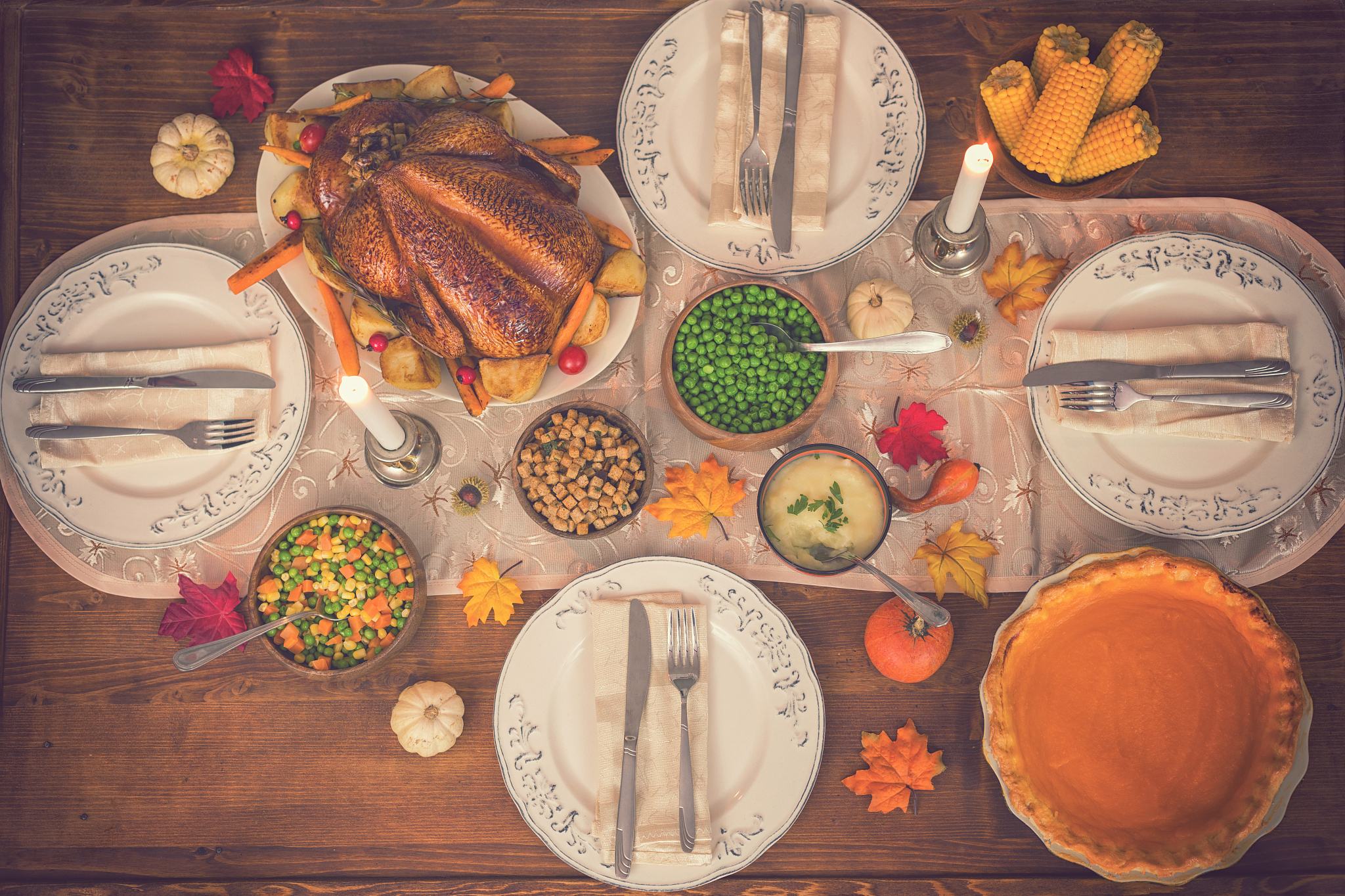traditional stuffed thanksgiving turkey dinner