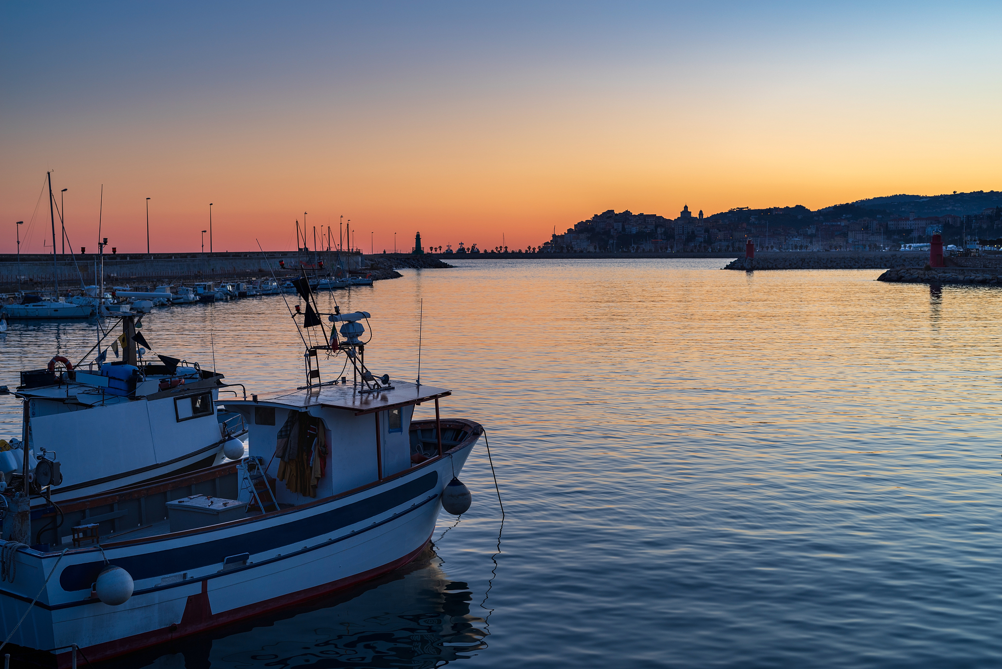 contrasting color over the evening harbour