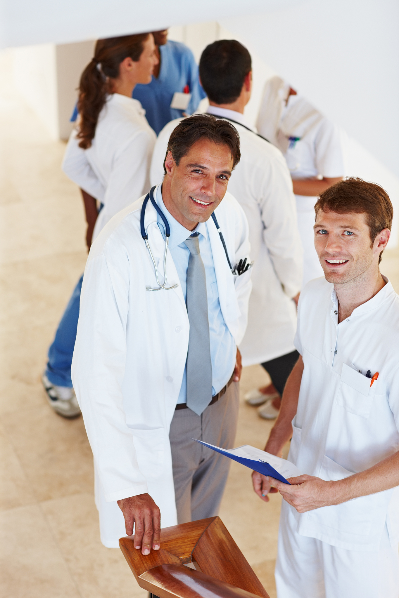 2023年报读护理专业怎么样？就业前景和薪资待遇分析