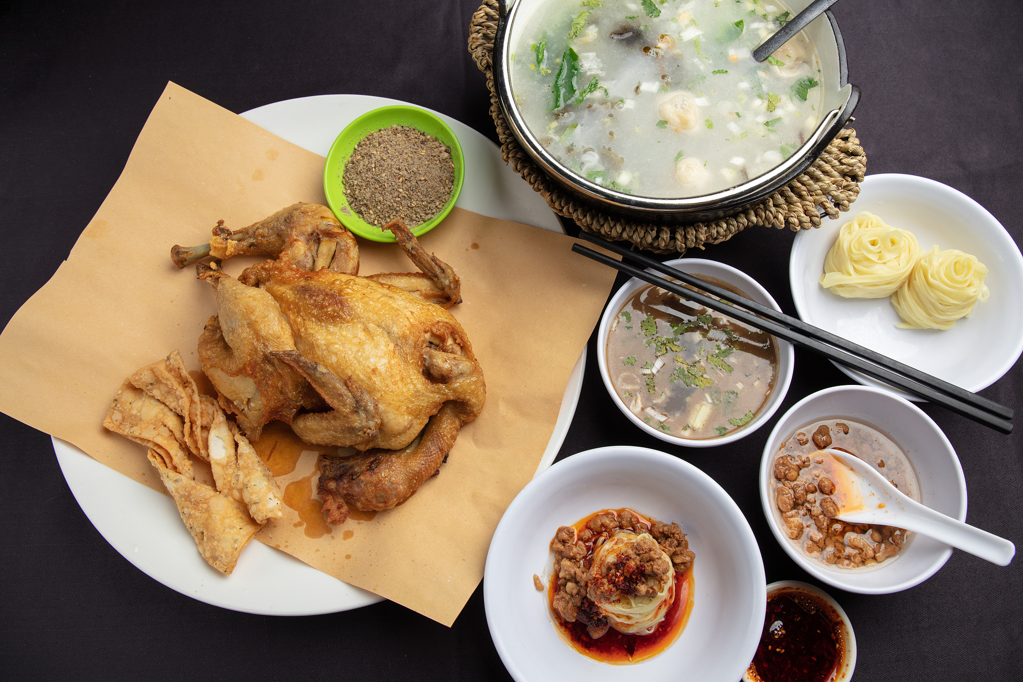 美食纪录片《蒋老婆脆皮鸡》的创作意义