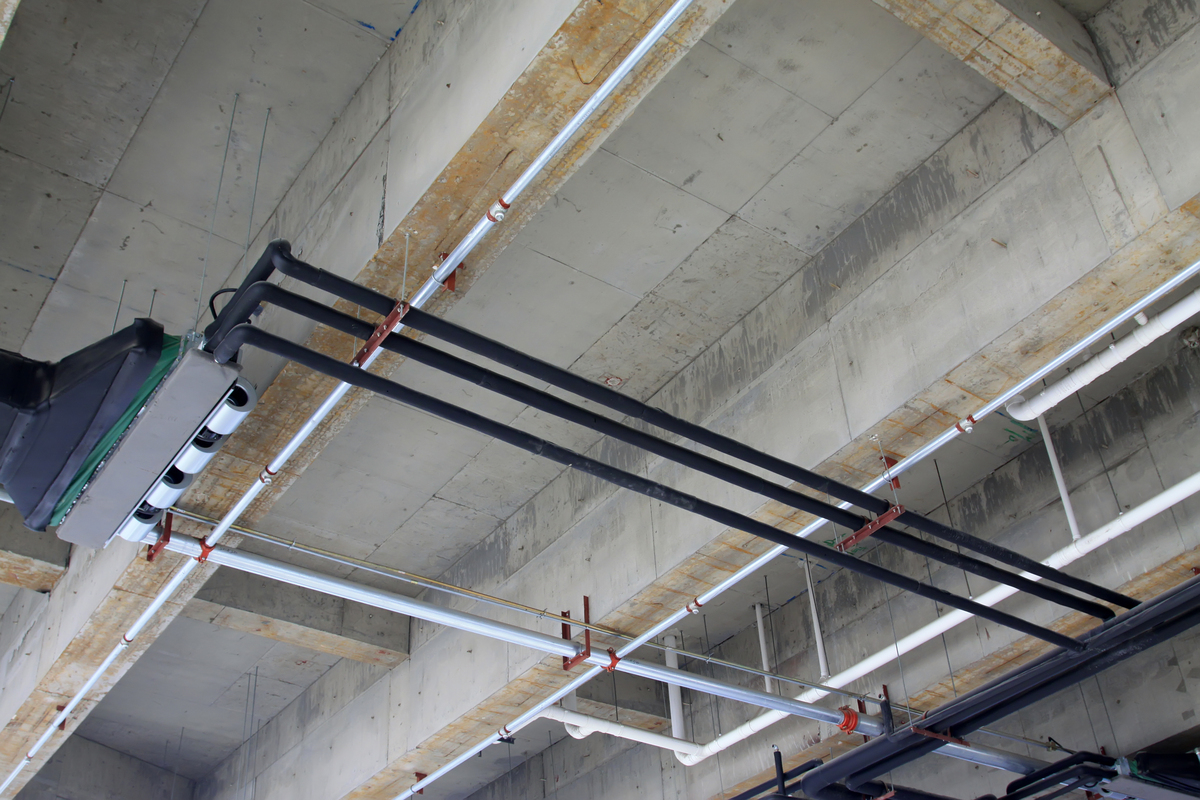 空调水冷机组 风管贵 还是水管贵