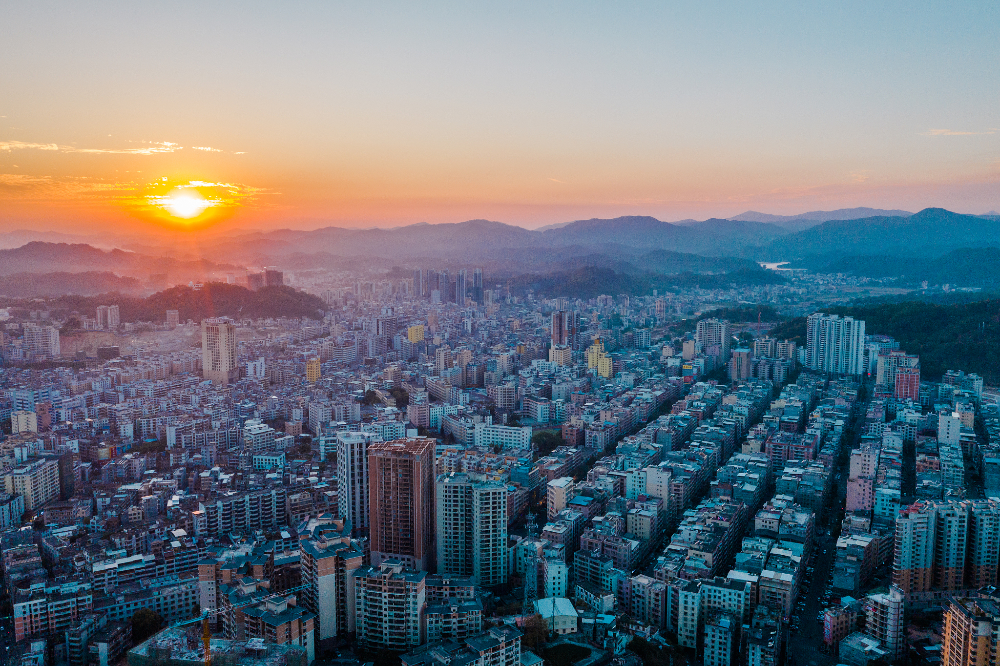 城市傍晚夕阳