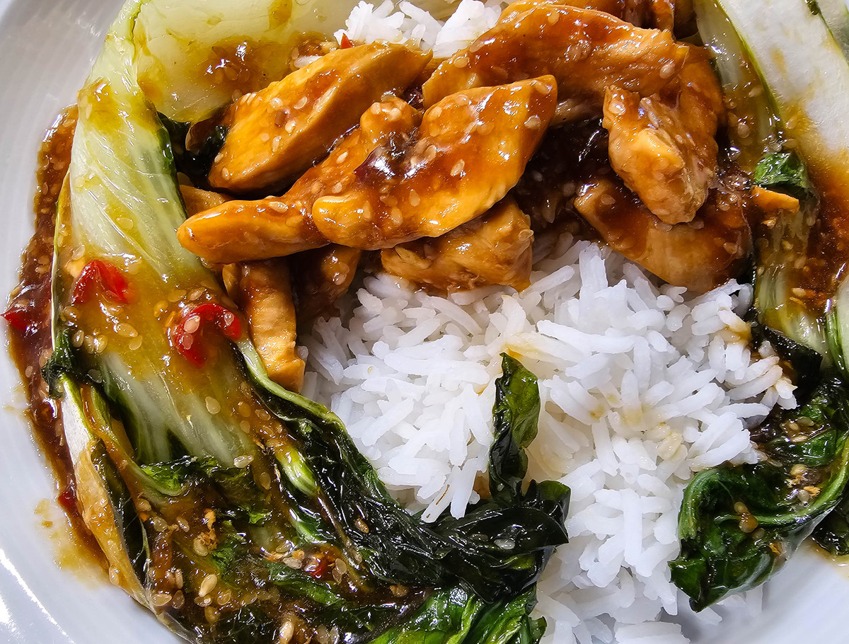 [城市名]鸡米饭外卖好评：美味绝佳，服务贴心！