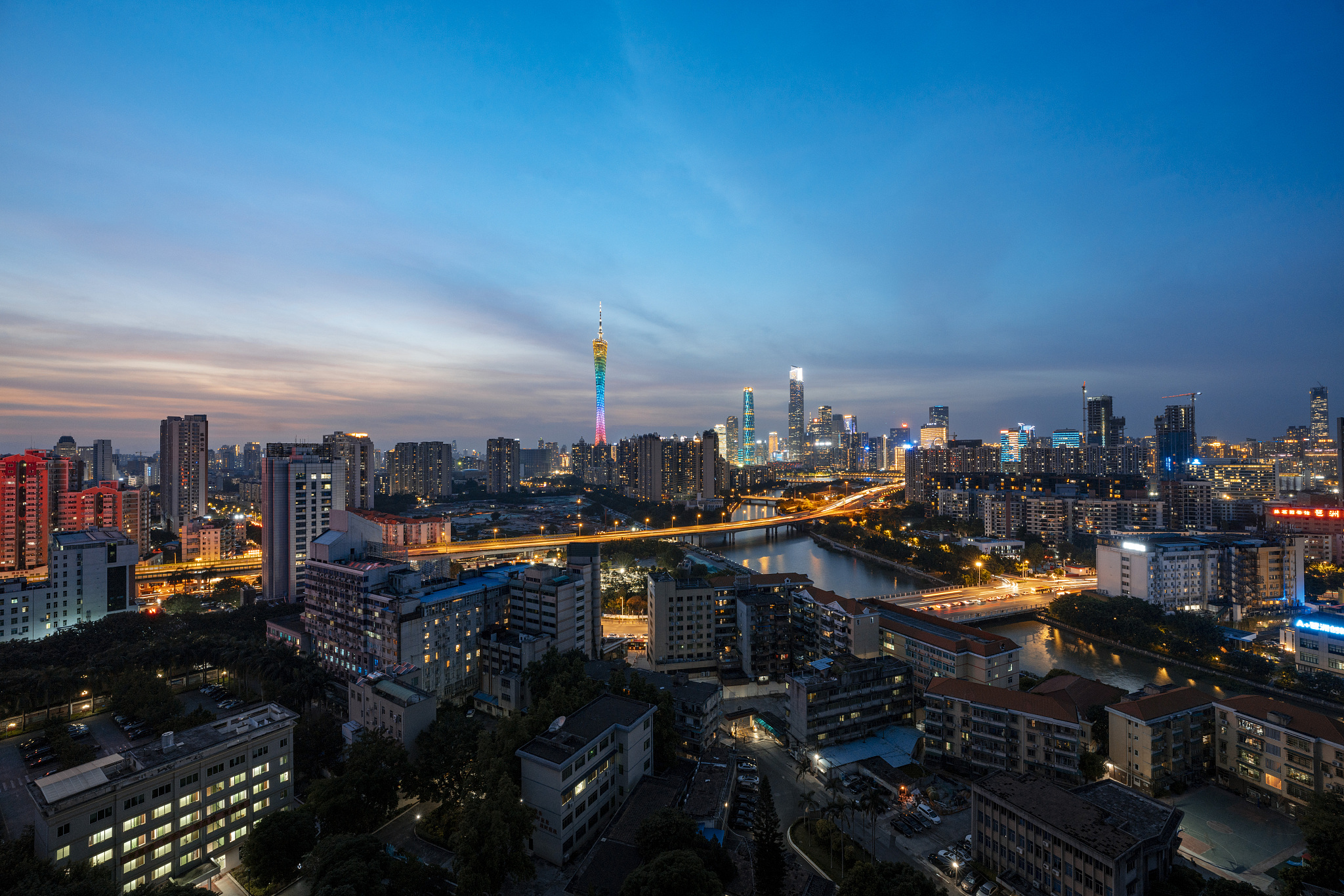 广州华灯初上