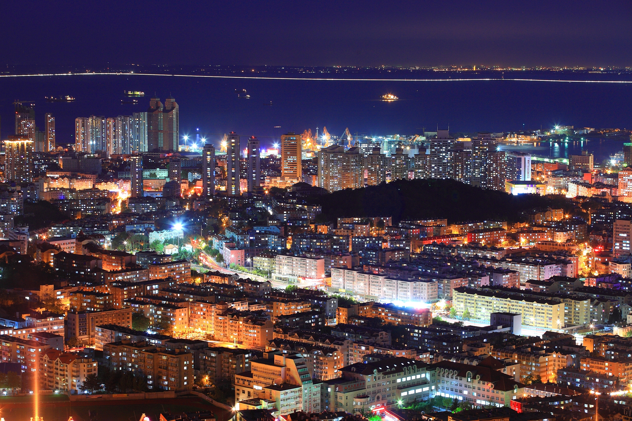 青岛滨海城市风光