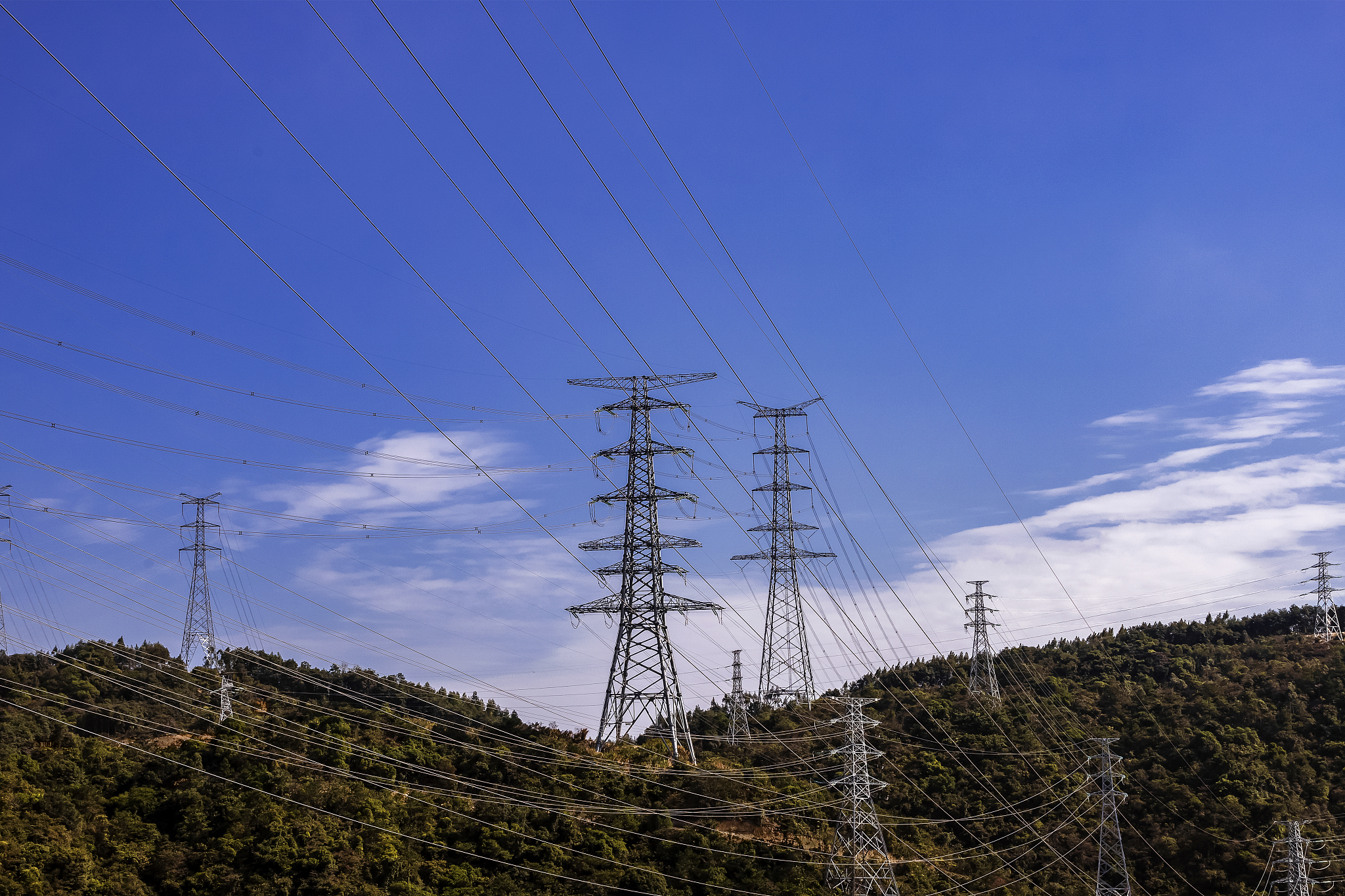 安塞区农村电力网络管理问题对策：从设备升级到服务提升