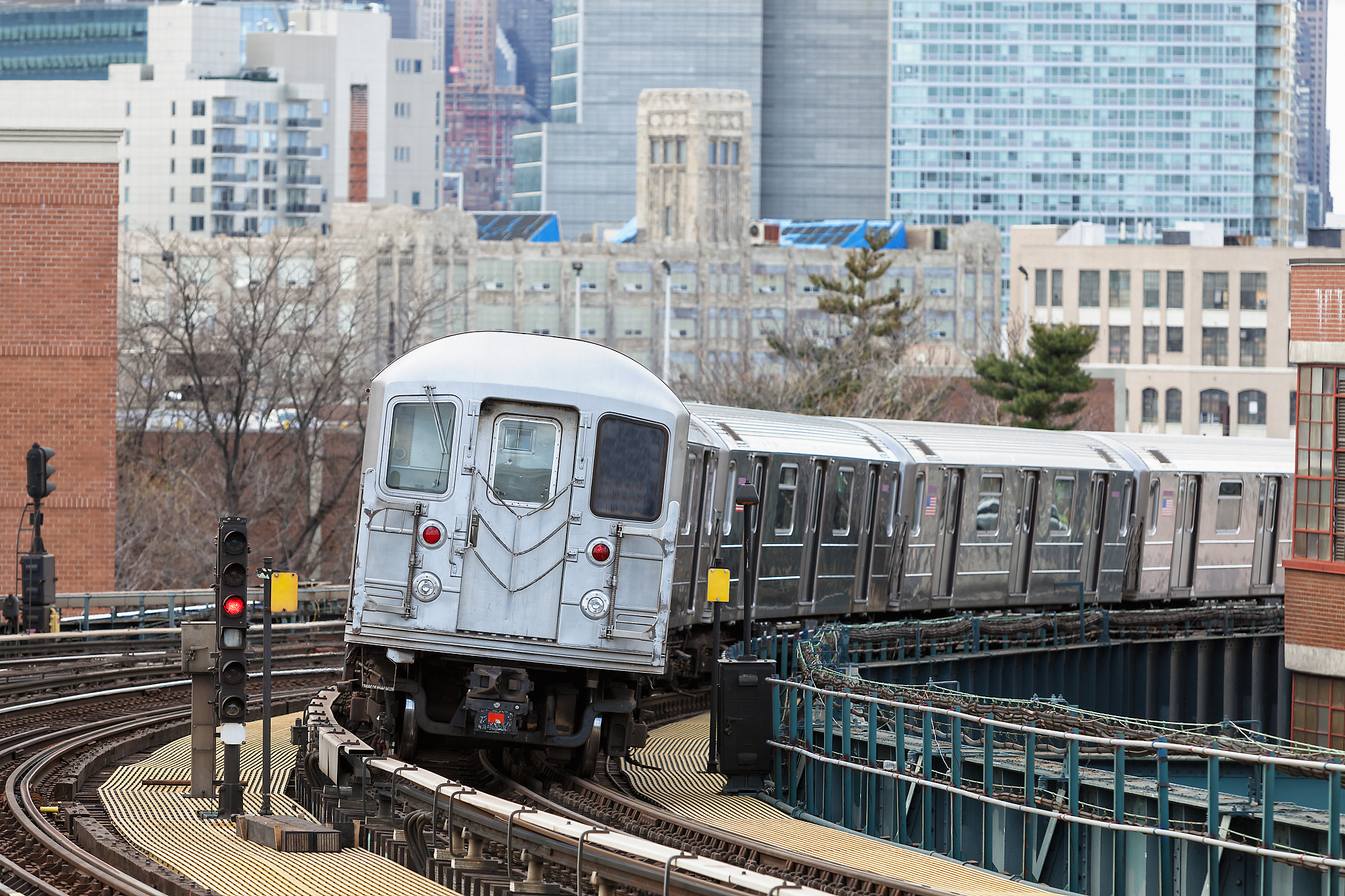 重庆市职业技术学校铁路运输专业与管理介绍 - 2021年招生