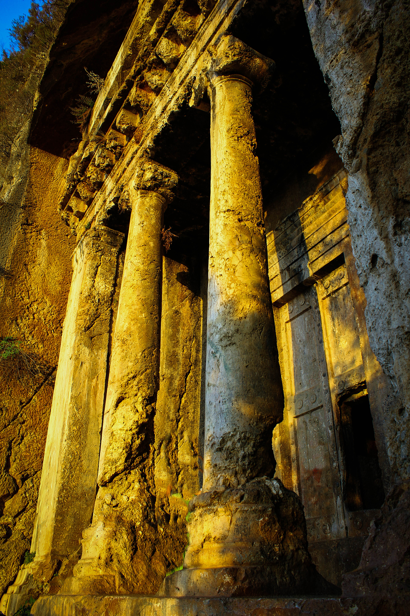 遵义市旅游学校2021年招生专业：旅游管理、策划、导游、酒店管理等