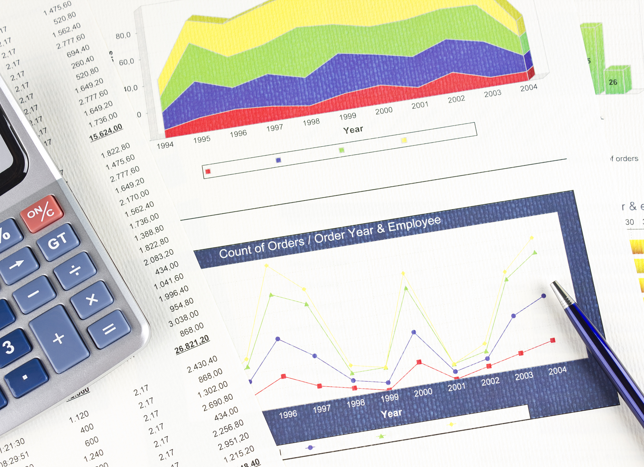 设备更新决策分析：旧设备与新设备的现金流现值比较