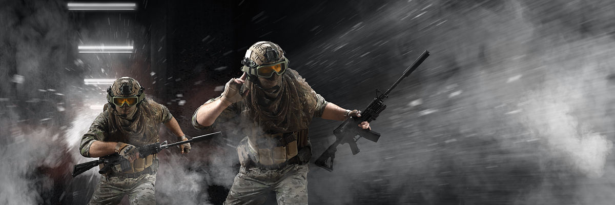 你现在是一个程序员老板要求你做出一个游戏游戏内容大概是反恐精英与恐怖分子的比拼并且要求玩法新颖游戏语言要求使用C++