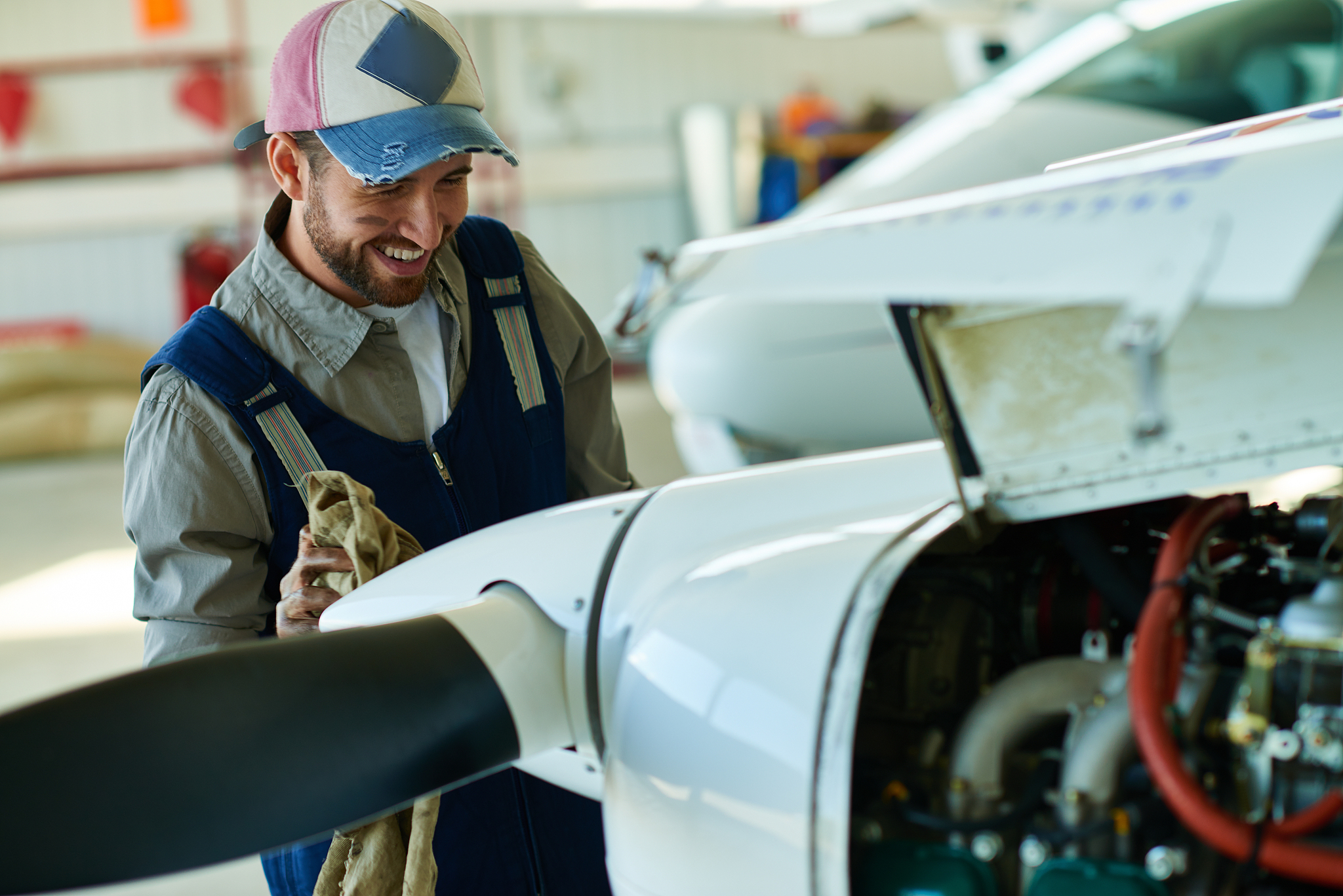 初中毕业读航空好吗