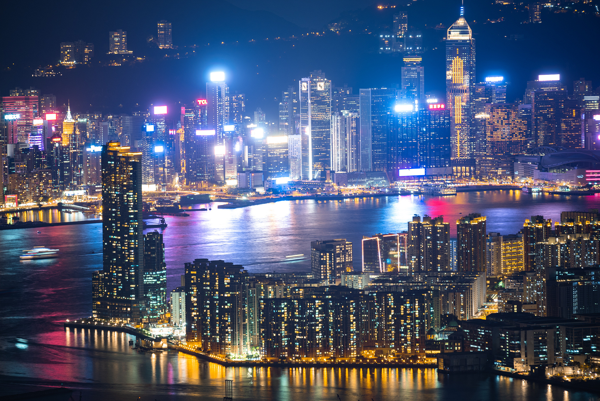 hong kong skyline at night