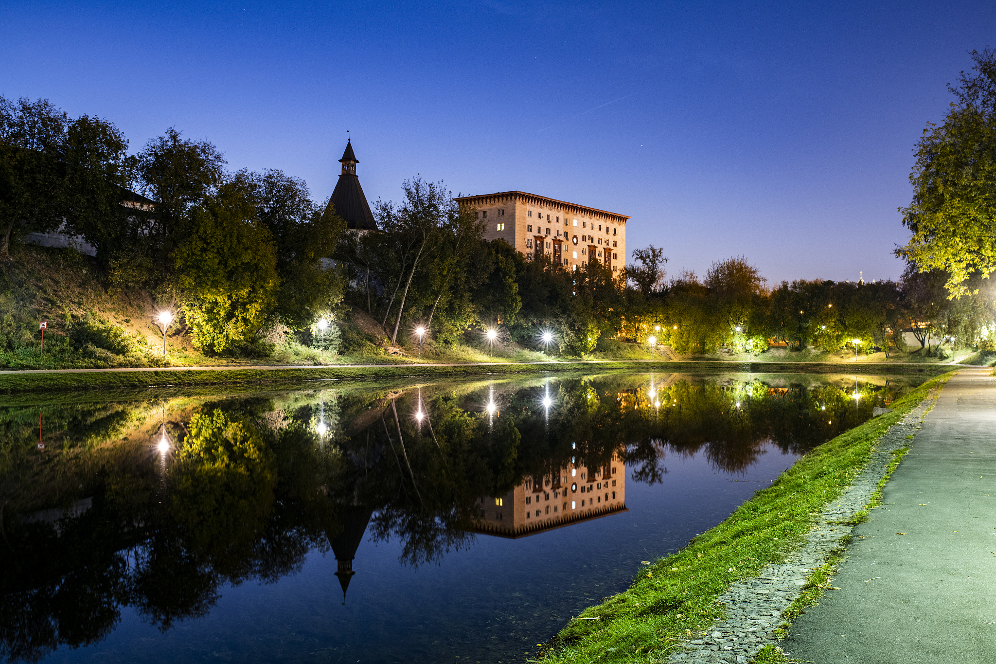 night cityscape