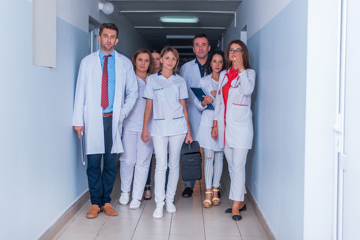 成都卫校2022年末对美国护士的薪资调查