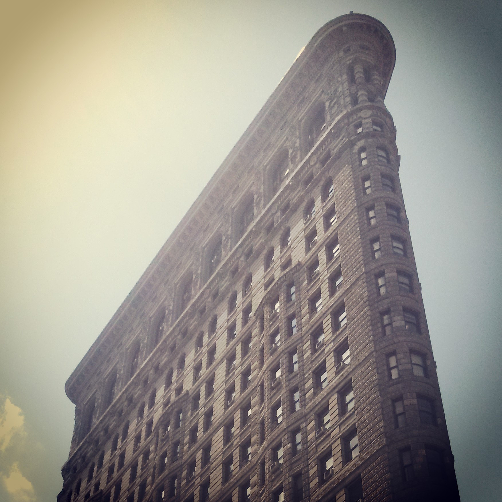 正概念与负概念：定义、优劣及意义 - 300字详解