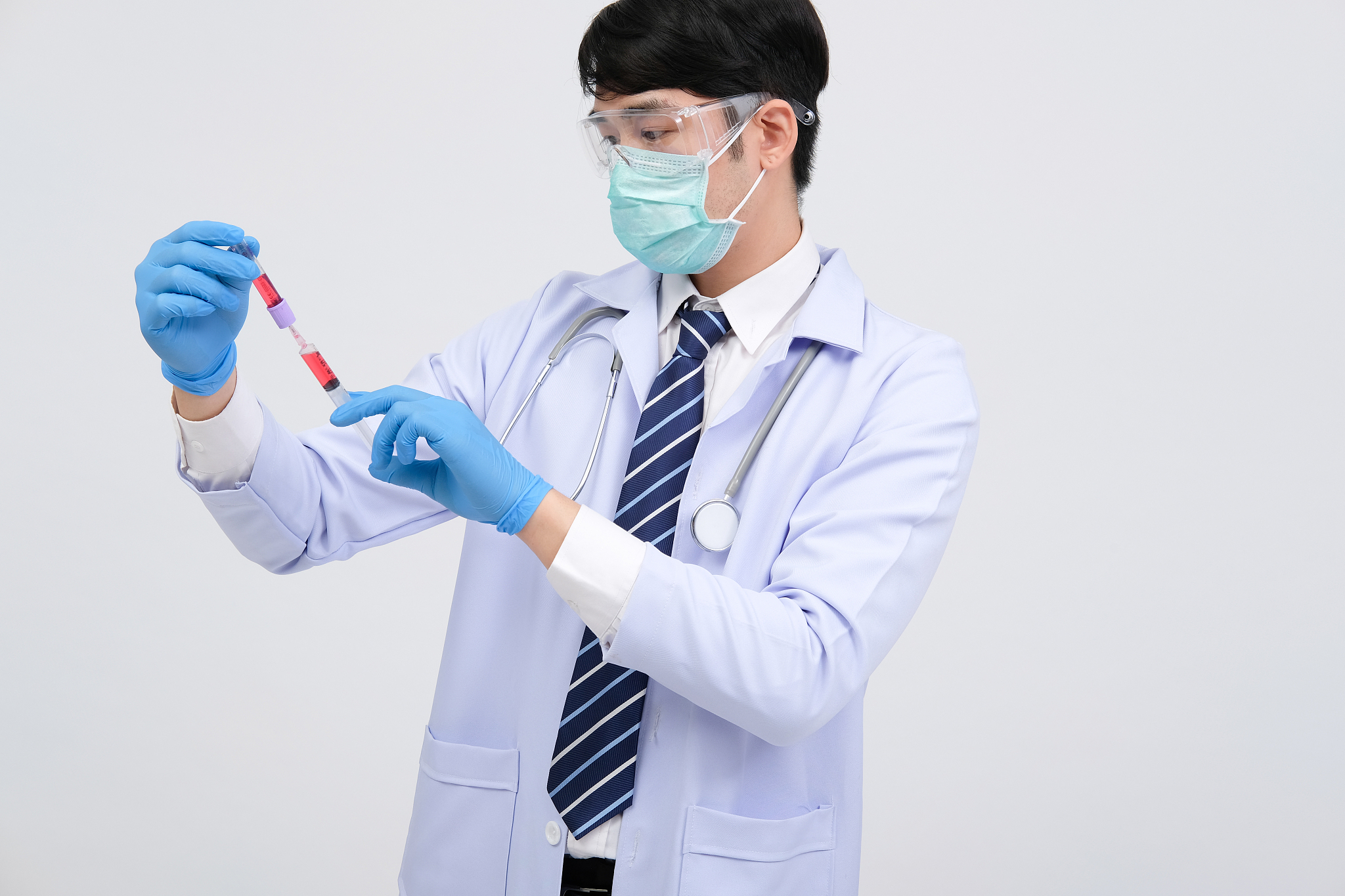 我是一名乡镇卫生院全科医生请500字优秀医生个人事迹