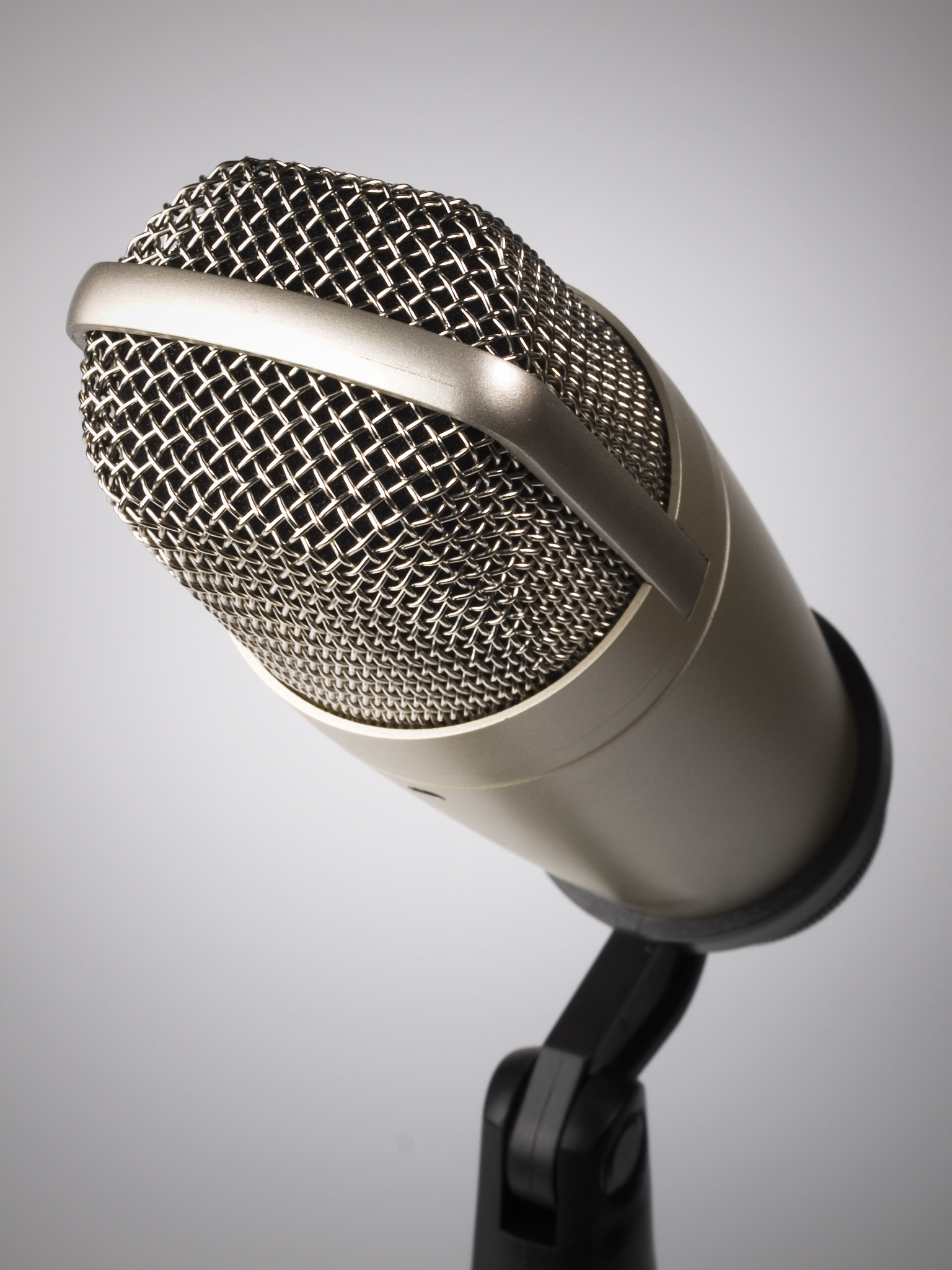 麦克风是什么？麦克风工作原理及功能作用介绍