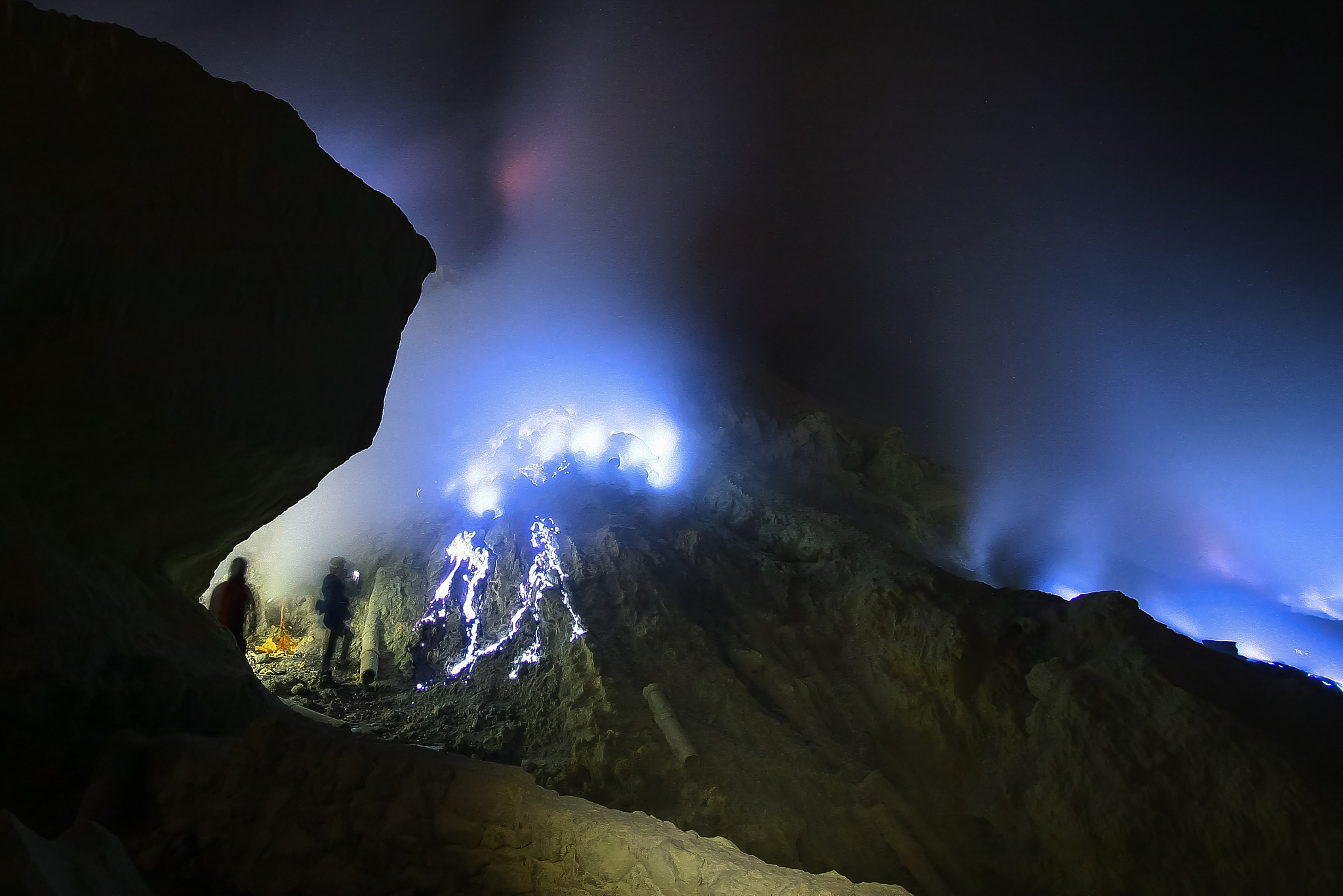 ijen blue fire