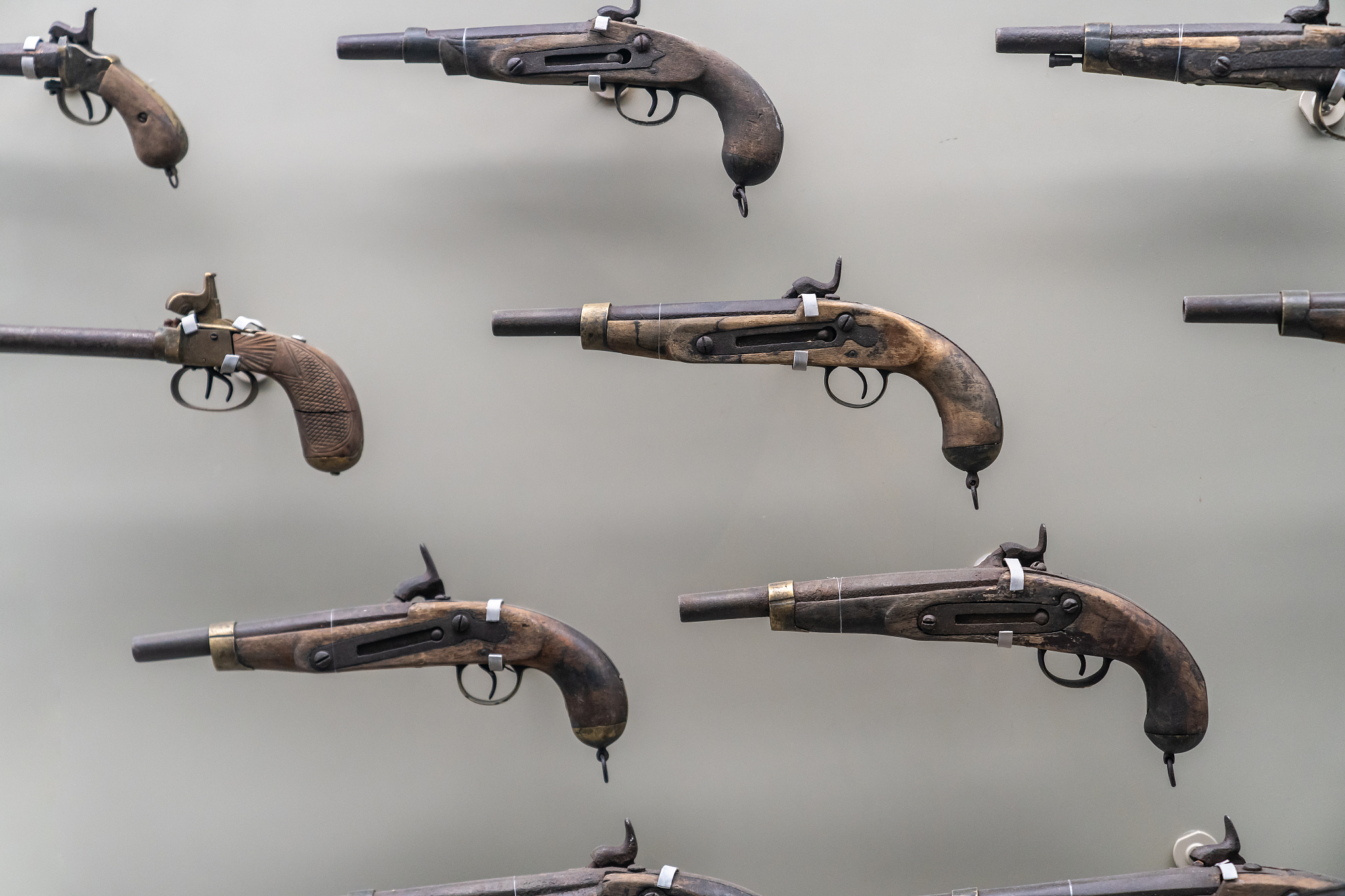 an old-fashioned pistol used during china's war of resistance ag