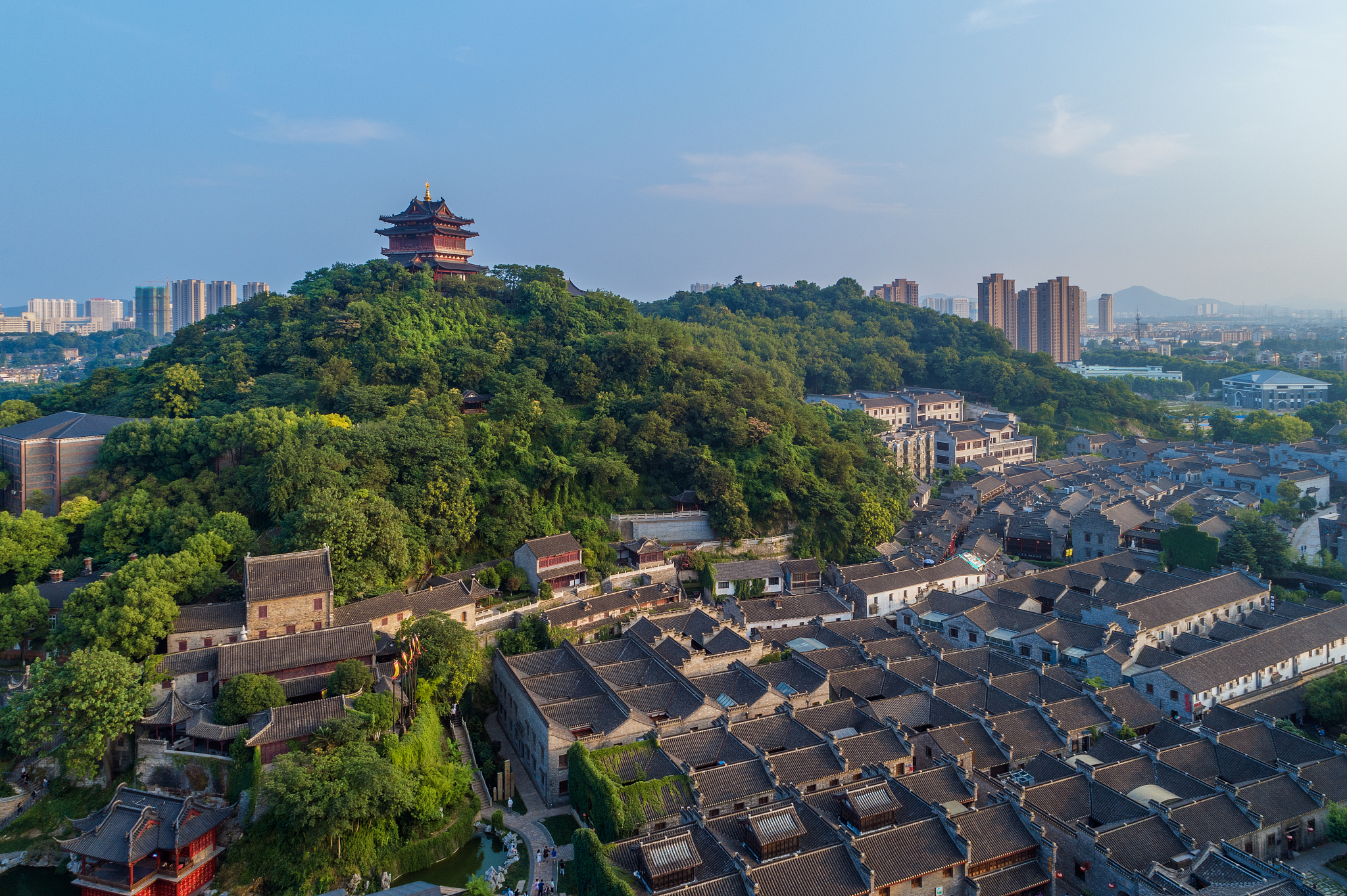 航拍镇江西津渡