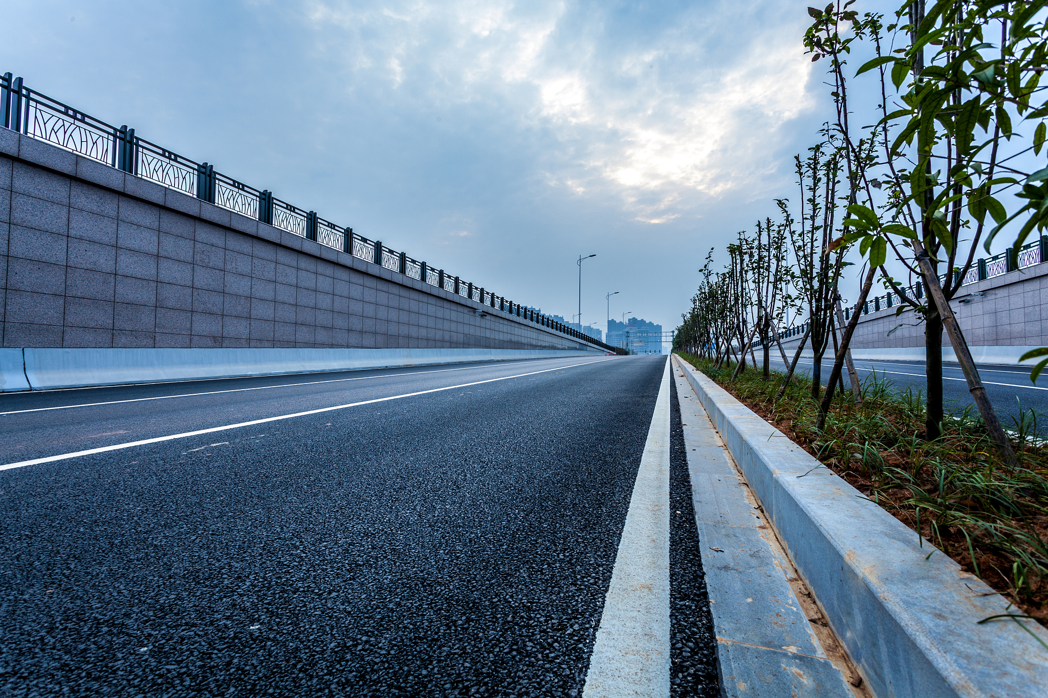 山东公路技师学院只招公路专业的学生吗？