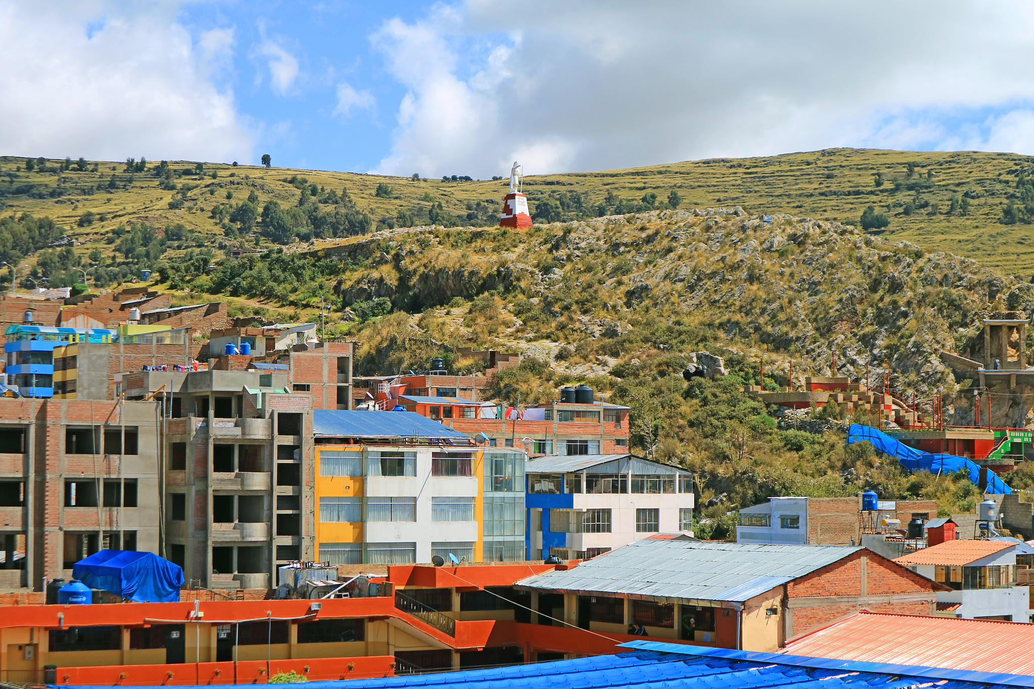 huajsapata hill view point with the monument to manco capac, fou