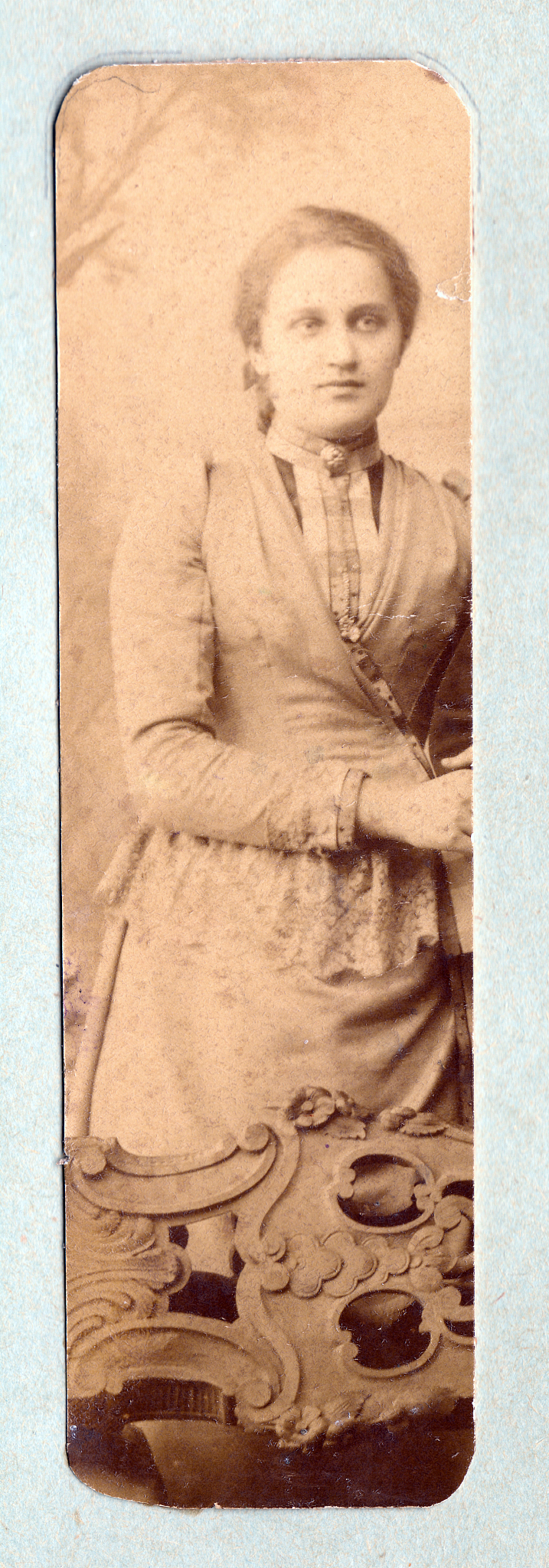 vintage photograph of a young woman