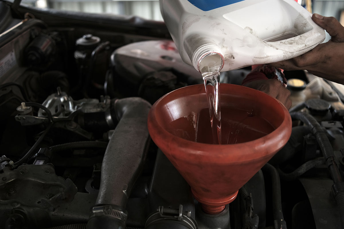 柴油桶用什么能洗干净，