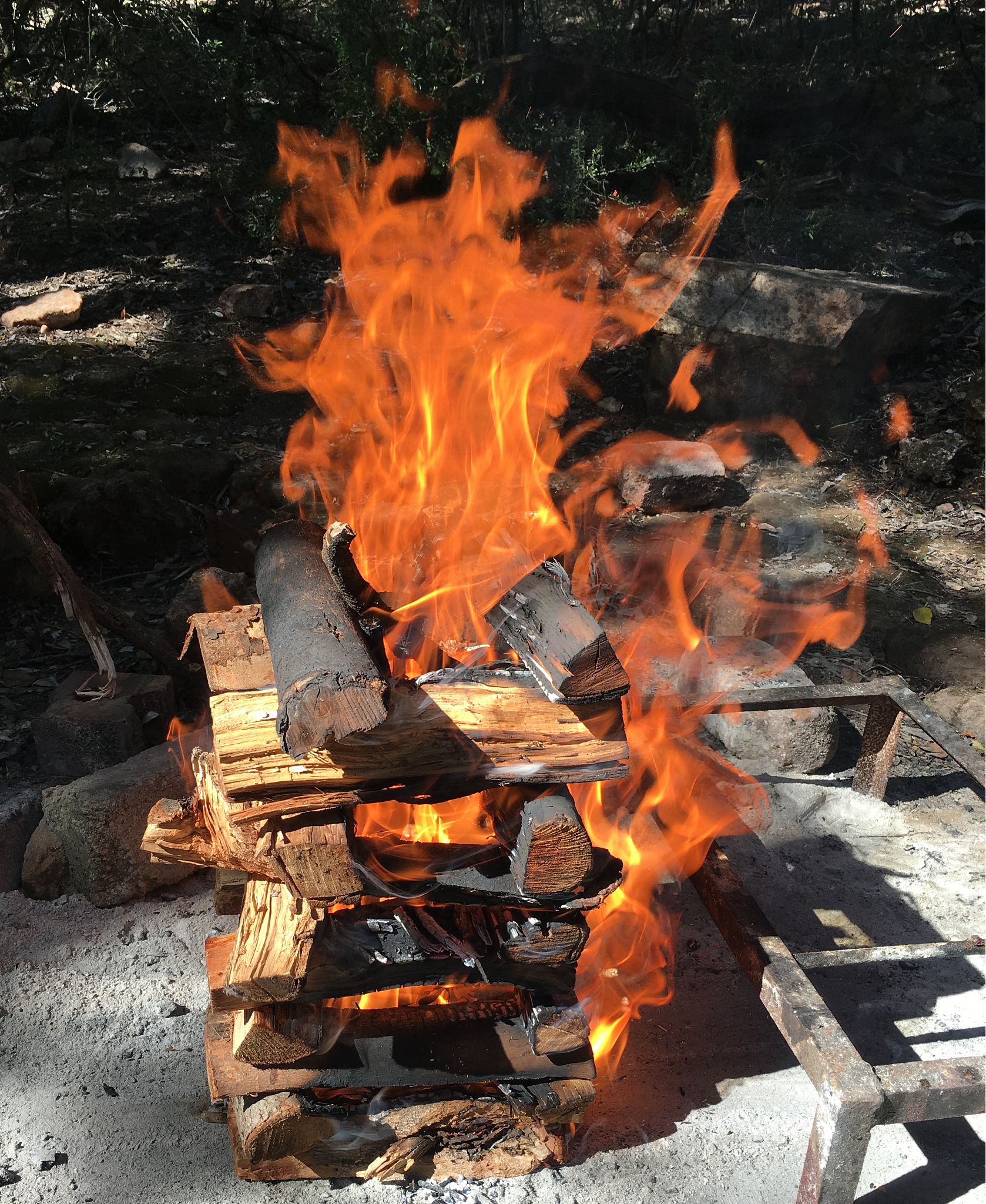 1公斤水燃烧释放多少热量？