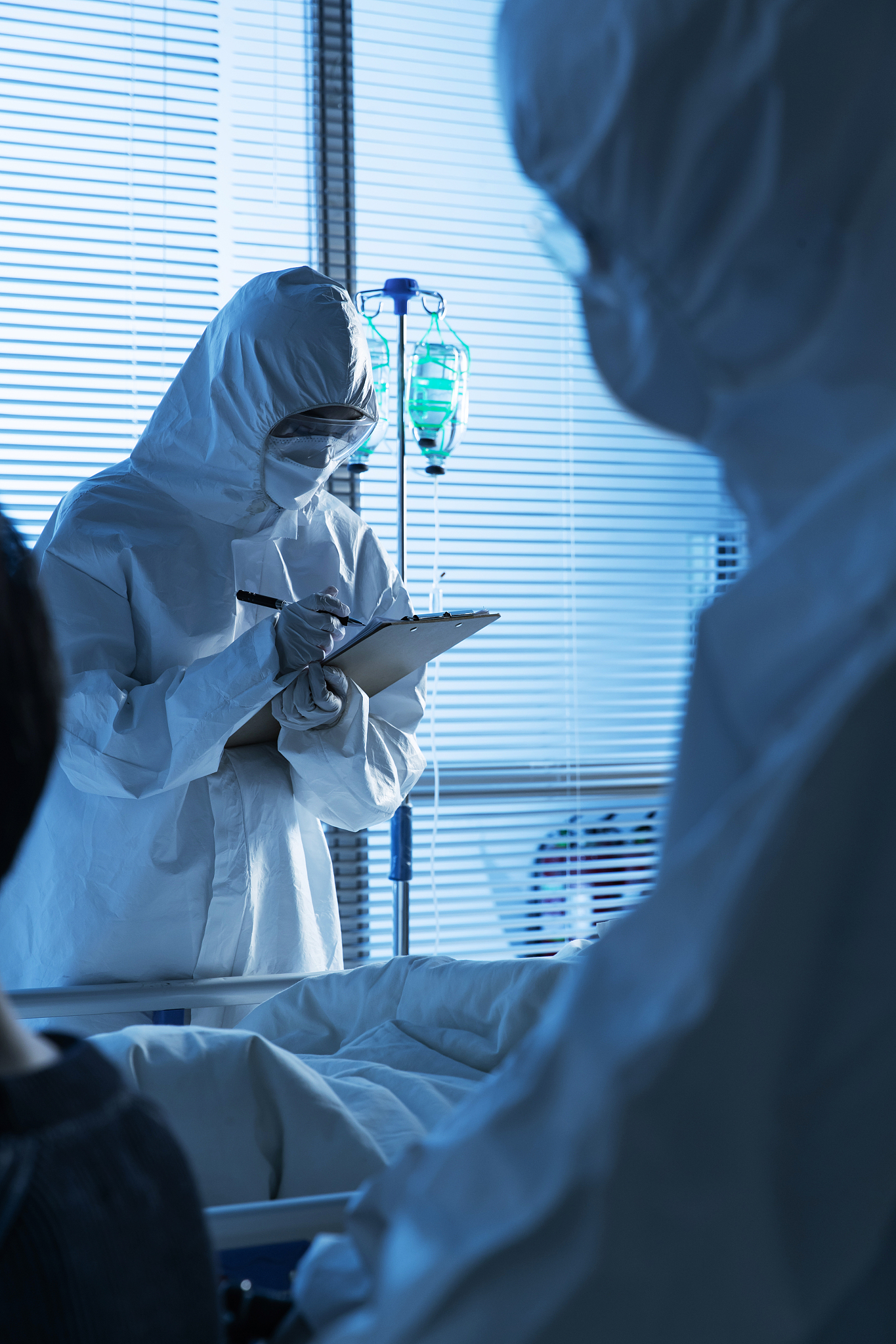 白血病放疗不良反应发生率：常见症状、严重风险及管理