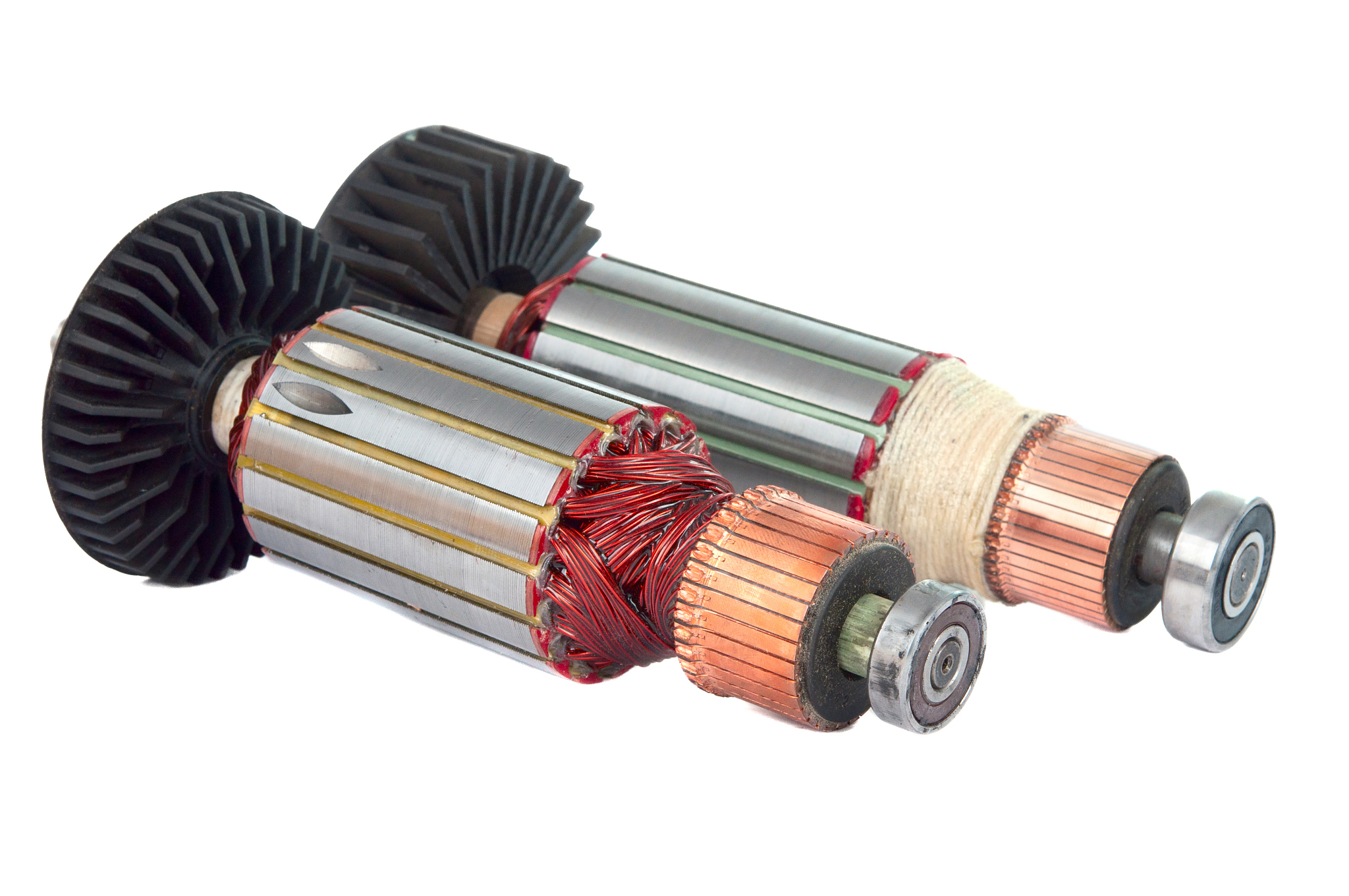 直流电机：我们定义输出或输入为直流电能的旋转电机称为直流电机它是能实现直流电能和机械能互相转换的电机。这句话帮我换个说法