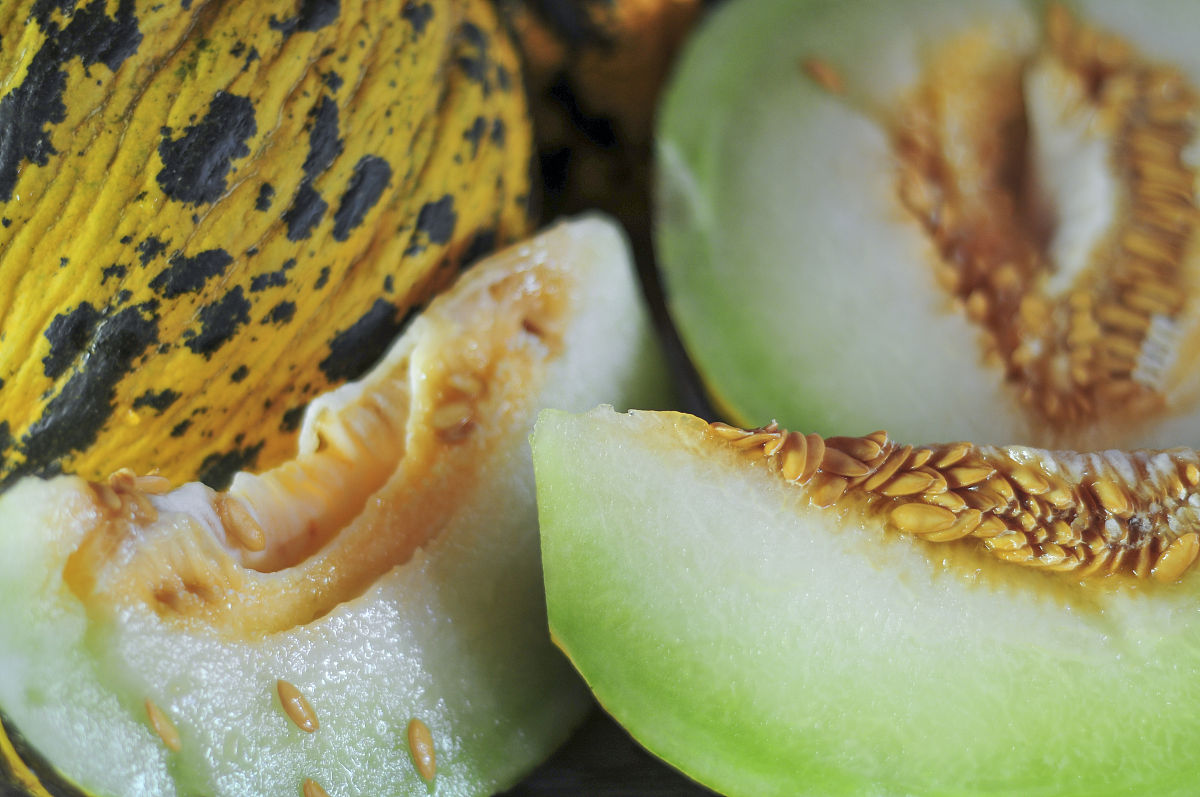 哈密瓜：清凉解暑的首选水果，营养美味，健康之选