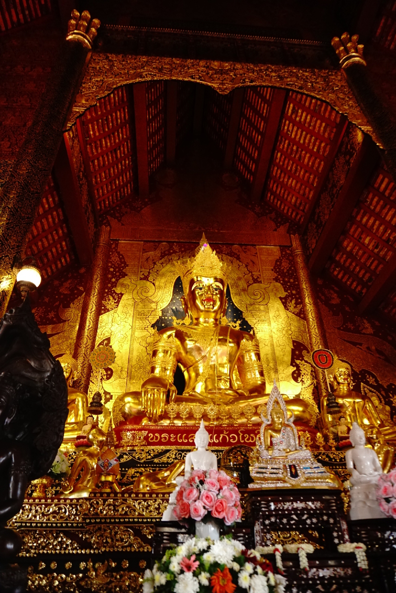wat seng kaew phothiyan - chiang rai thailand -  must visit