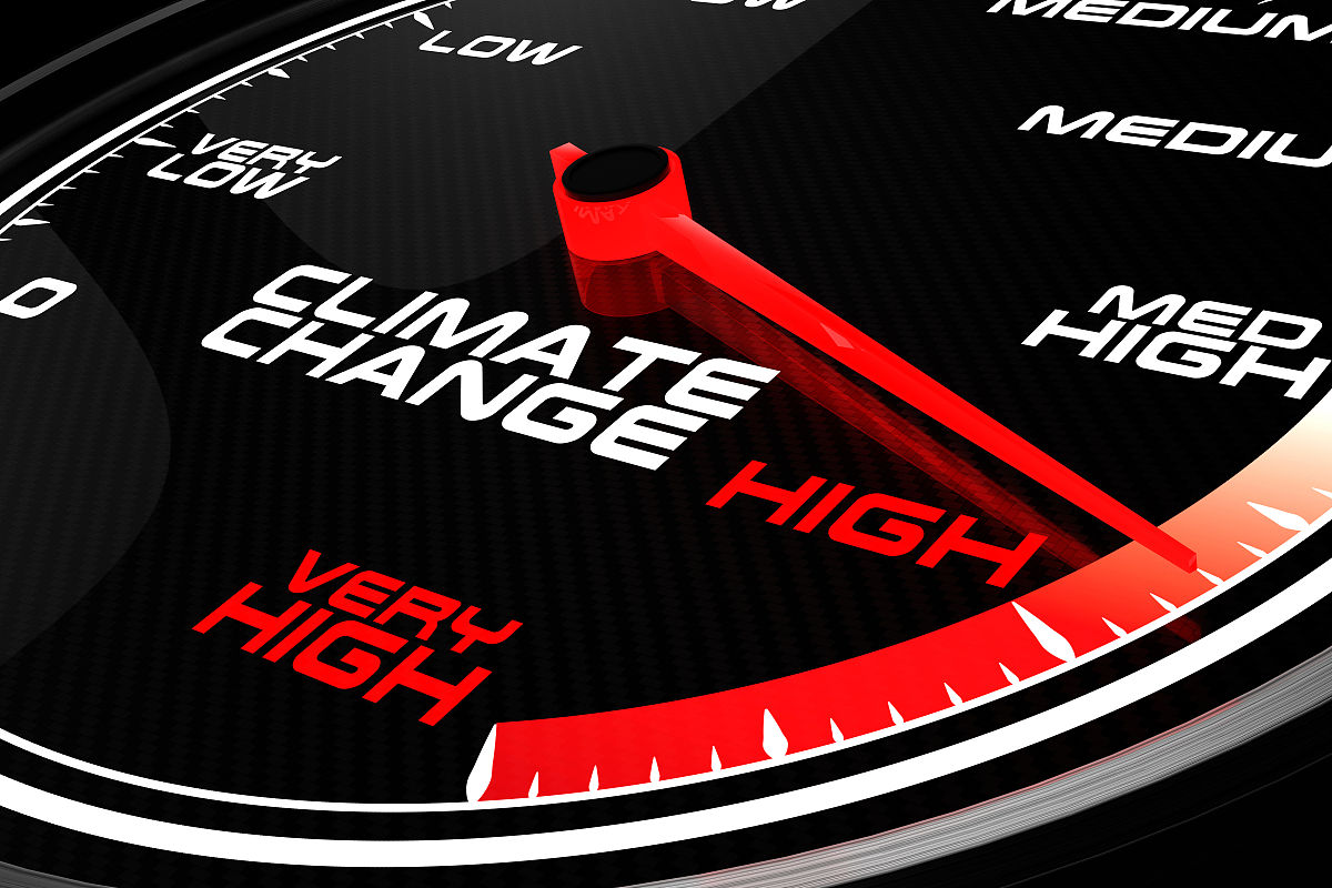 改写下面一段话，降低论文查重率：
建立一套科学、实用的城市快速路施工安全风险评价指标体系，可以合理的控制风险，在保证项目顺利实施的基础上有效降低施工风险，严防重特大事故发生。