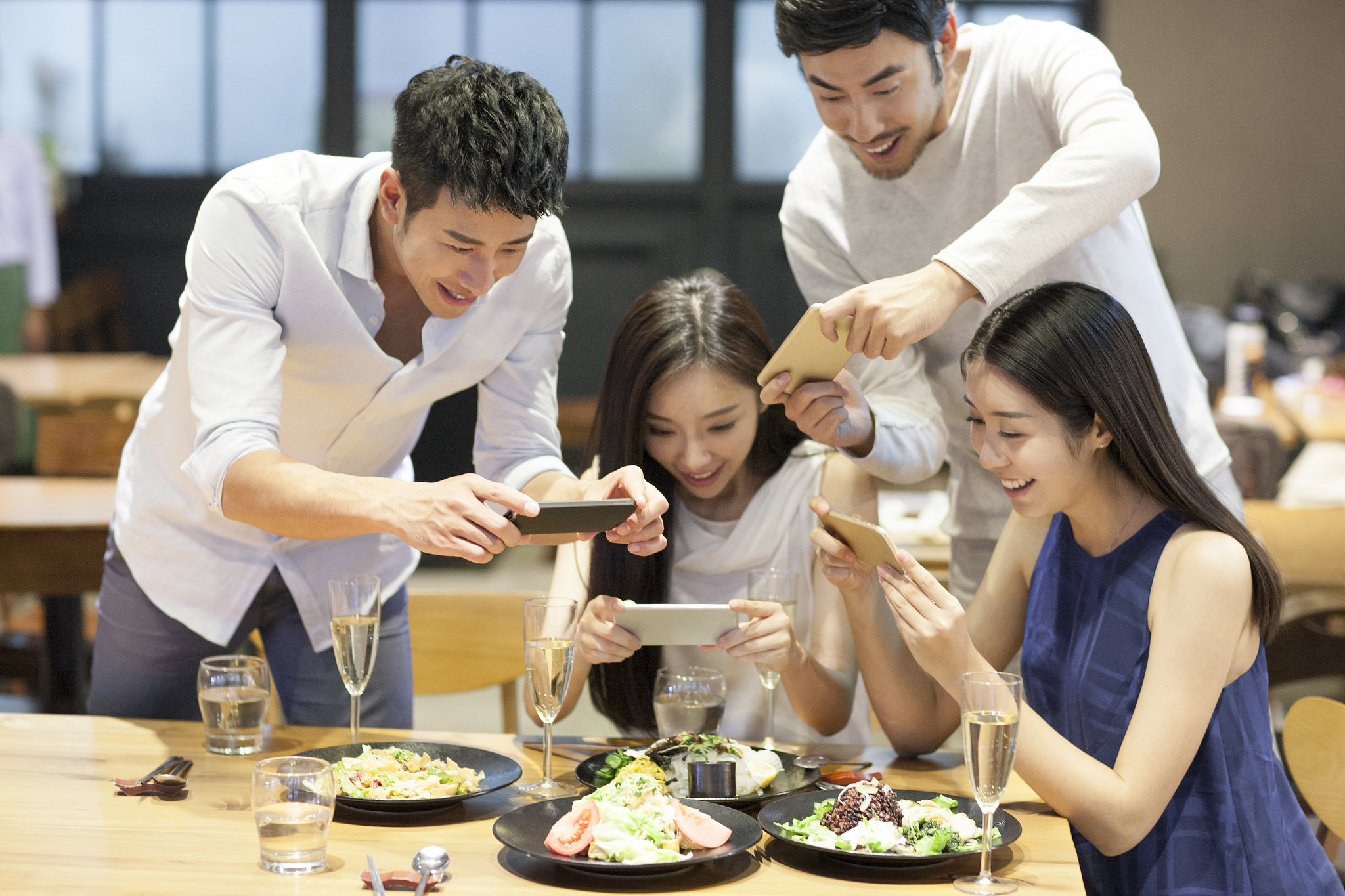 公司聚餐通知 | 增进团队凝聚力，共度美好夜晚