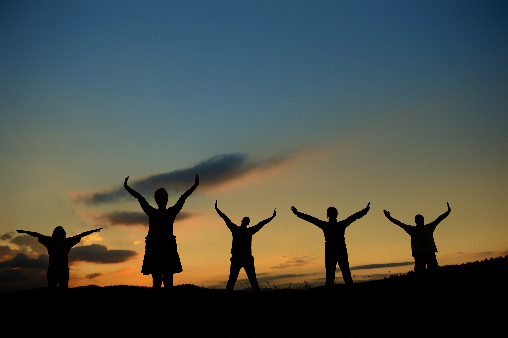 跨越距离的友谊：即使远隔千里，我们的心依然相连